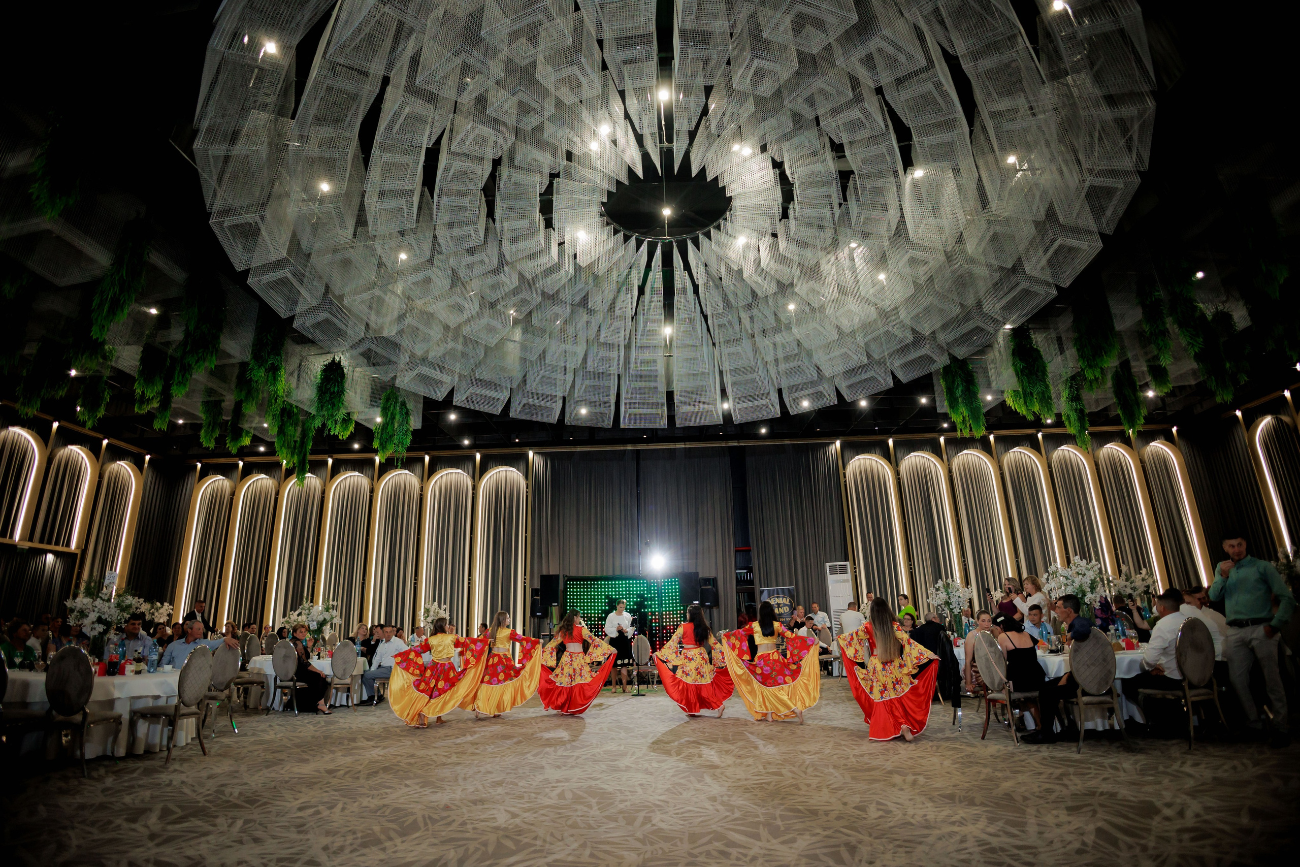 Nunta Nicoleta & Răzvan | Fotografie & Videografie Profesională. Servicii foto-video profesionale, pentru momente de neuitat