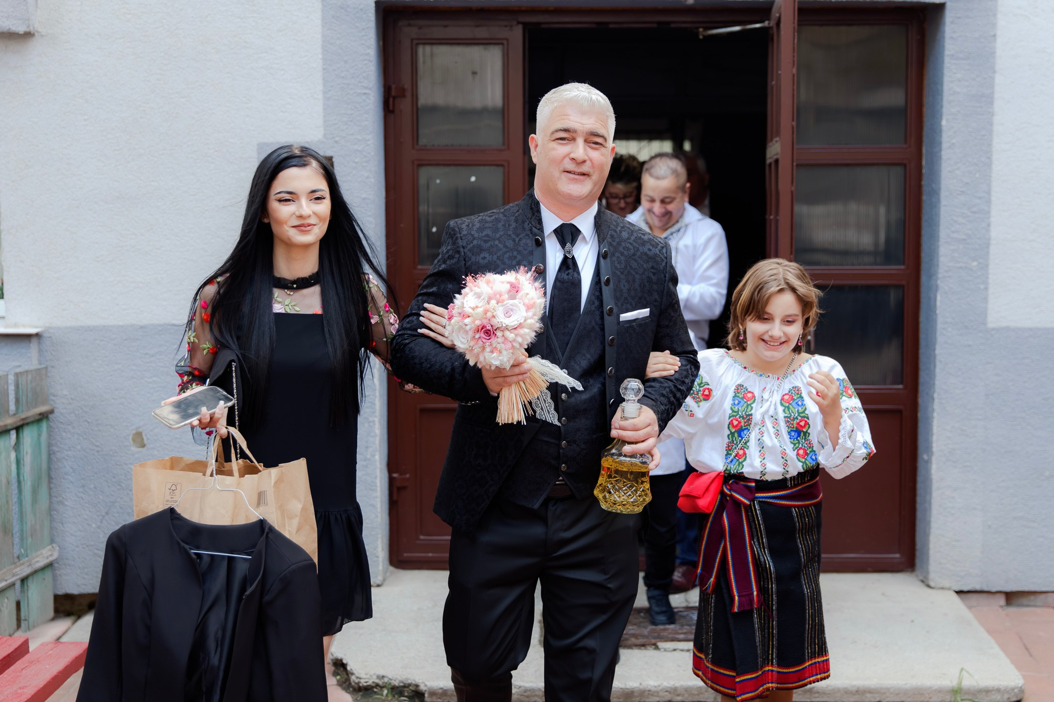 Mihai & Oana. Servicii foto-video profesionale, pentru momente de neuitat