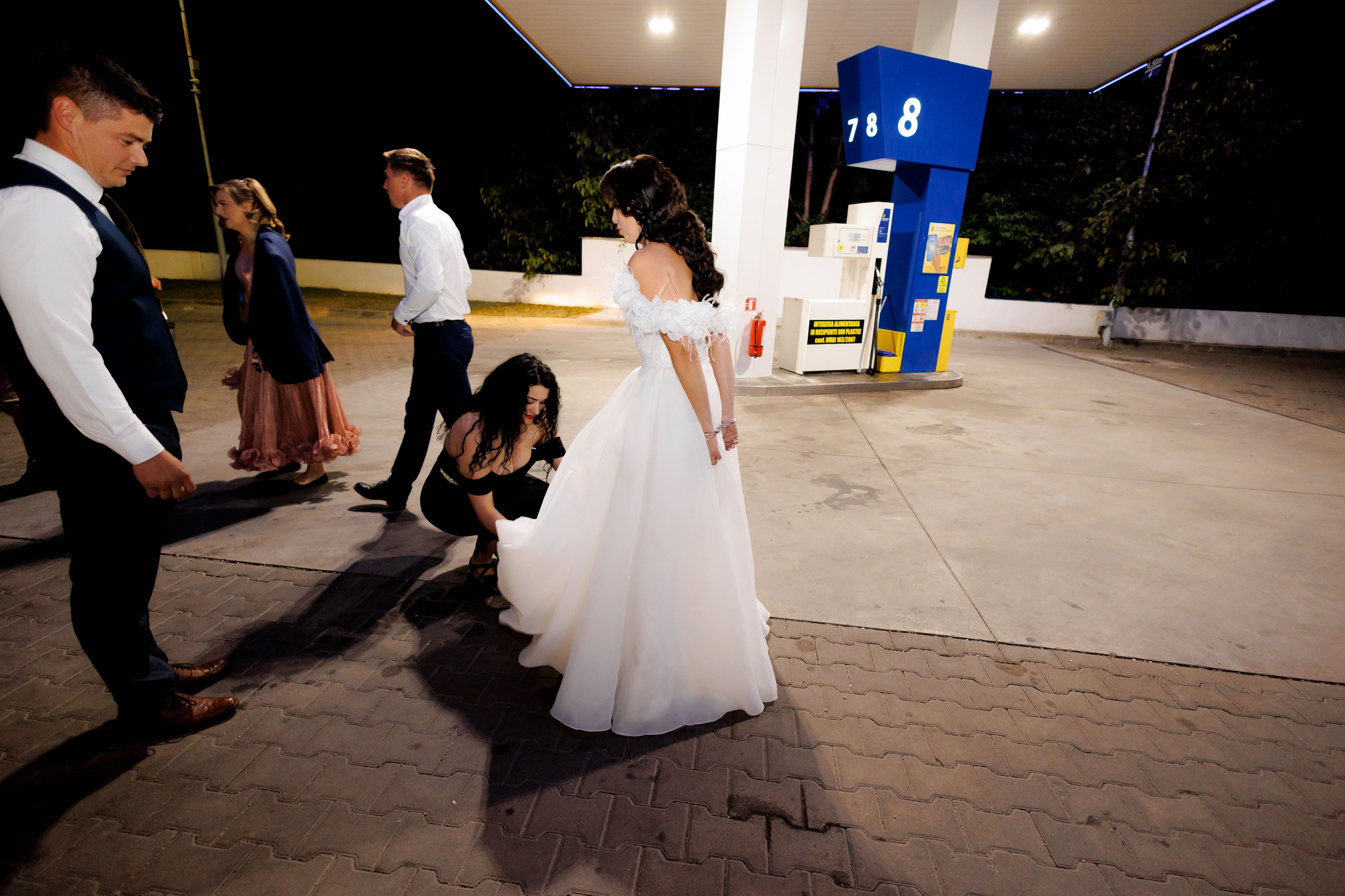 Loredana & Emilian – Ziua Nunții | Videografie - fotografie Botez Suceava, Iași, Botoșani. Servicii foto-video profesionale, pentru momente de neuitat