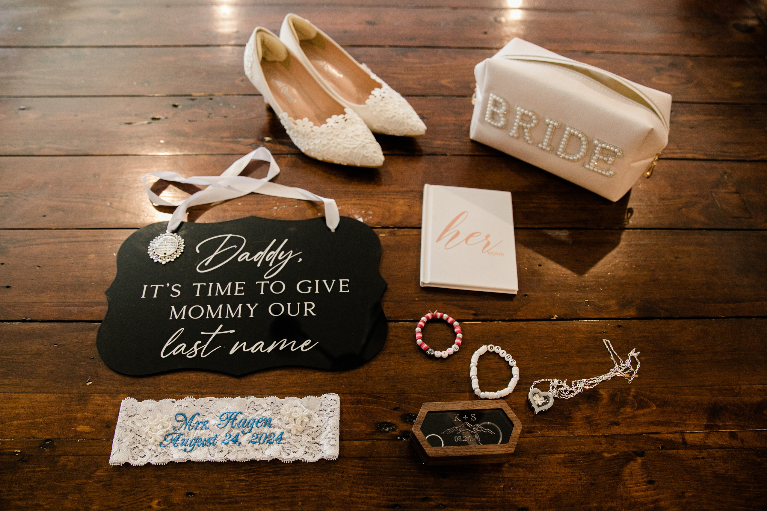 Getting Ready Photos — Hagen. Ching Li Photography