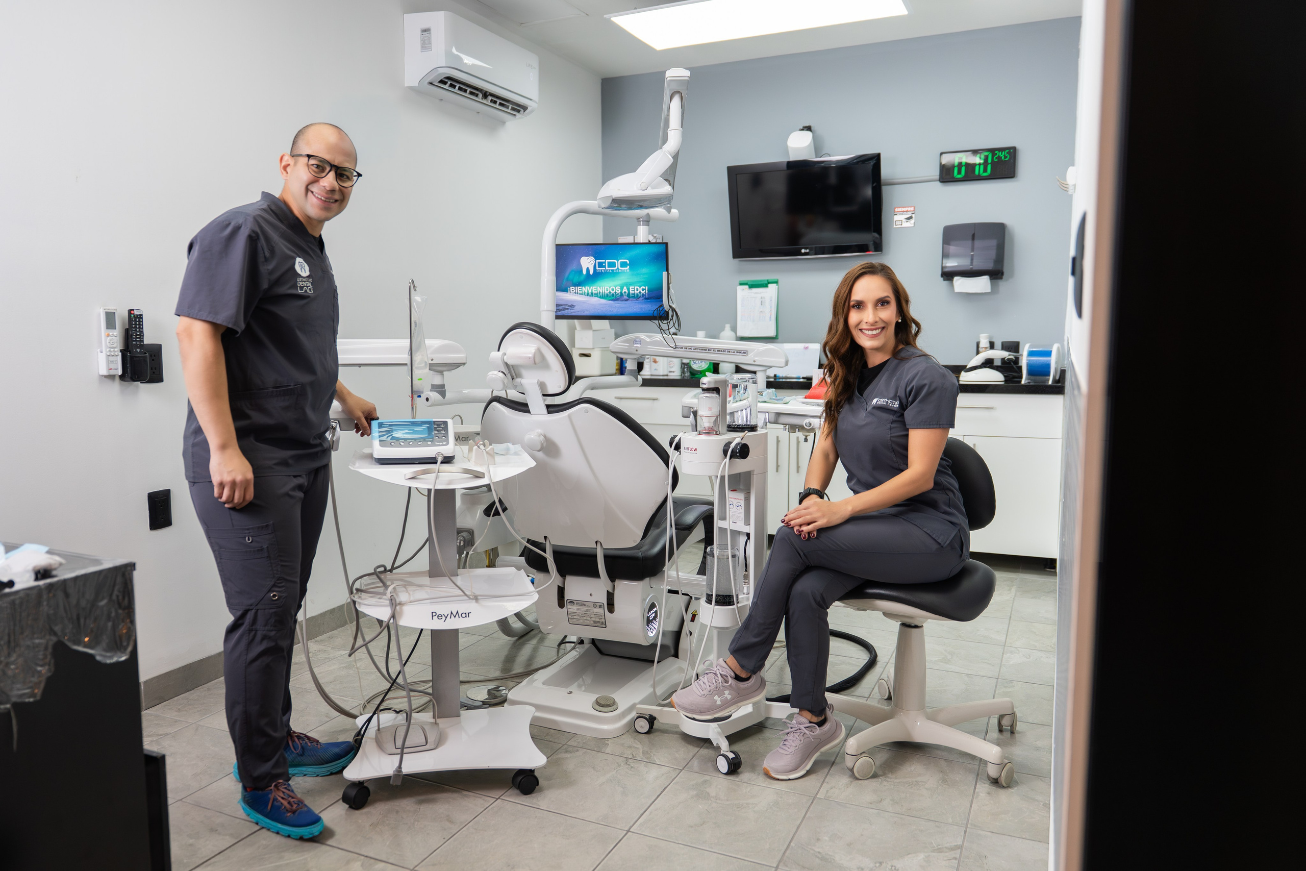 Esthetic Dental. Miguelsalasfoto