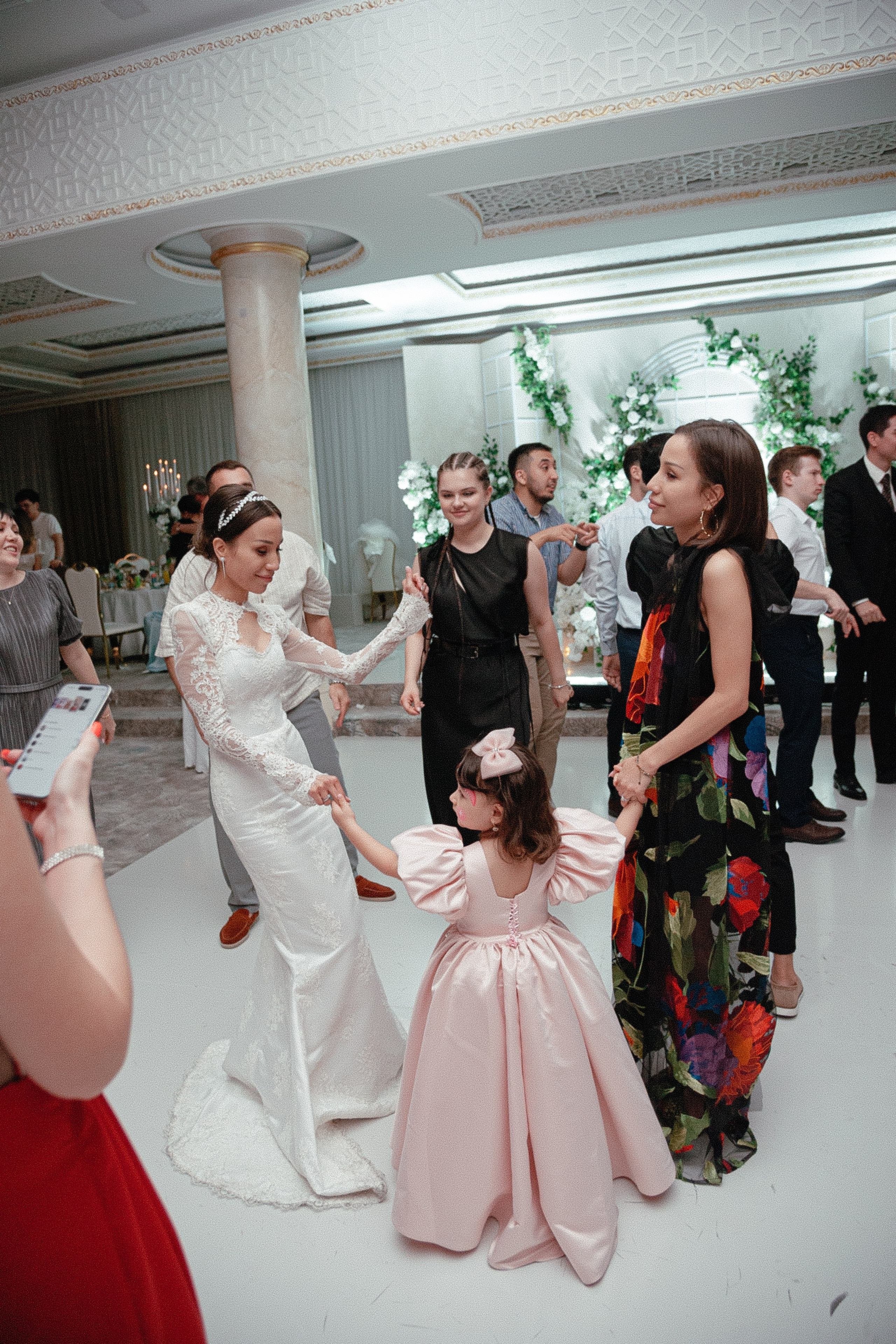 Botir & Zukhra. Главная