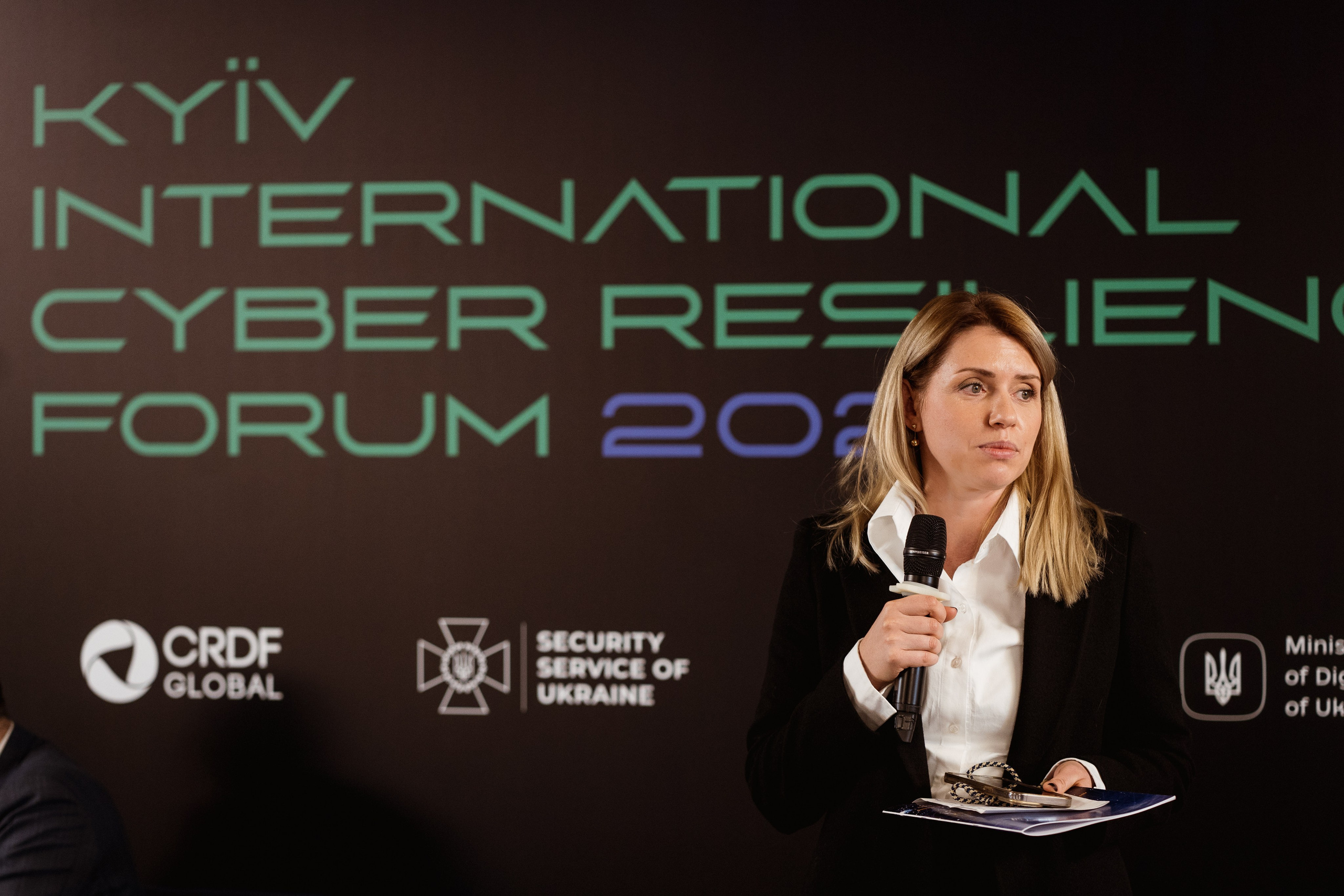 Cyber Resilience Forum. Kostiantyn Holinchenko. Reportage and portrait photographer