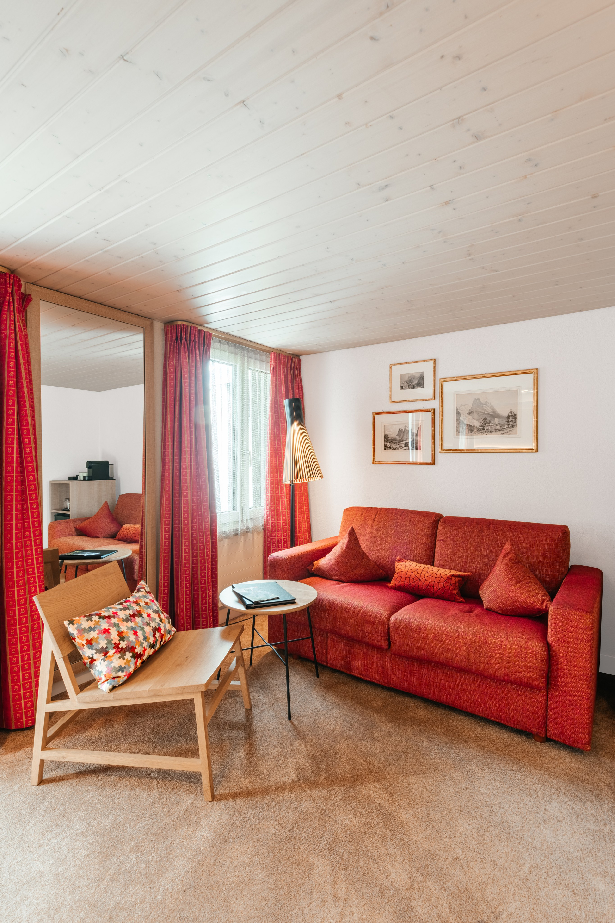 Hotel Kreuz Post, GRINDELWALD, Kt. BERN. Hallo! Ich bin Elena und arbeite als Immobilienfotografin