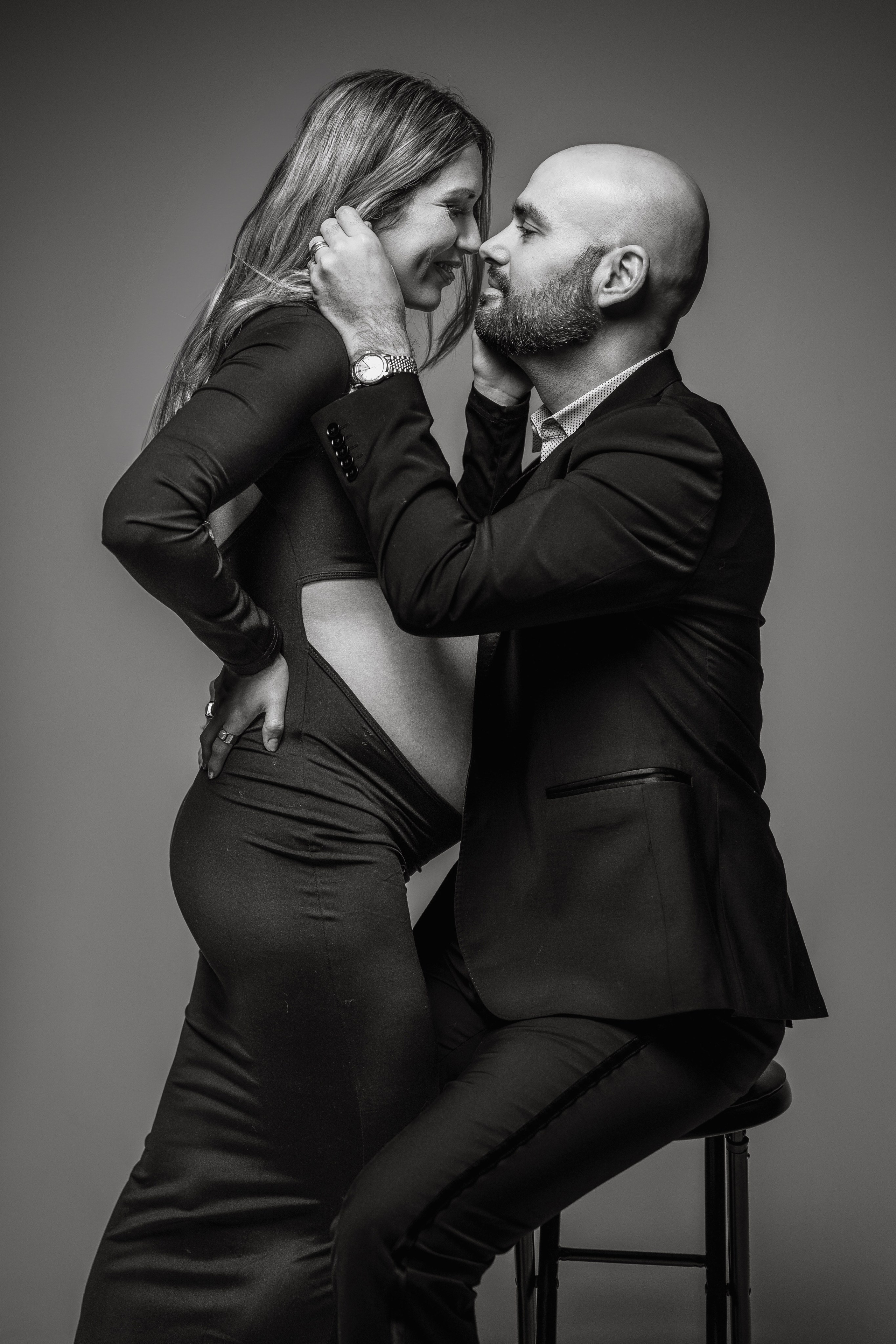 Elegant Maternity Photography – Artistic & Draped Fabric Studio Session. Alisa Tant — Family and newborn photographer Bucks County, Montgomery county, Philadelphia, NJ