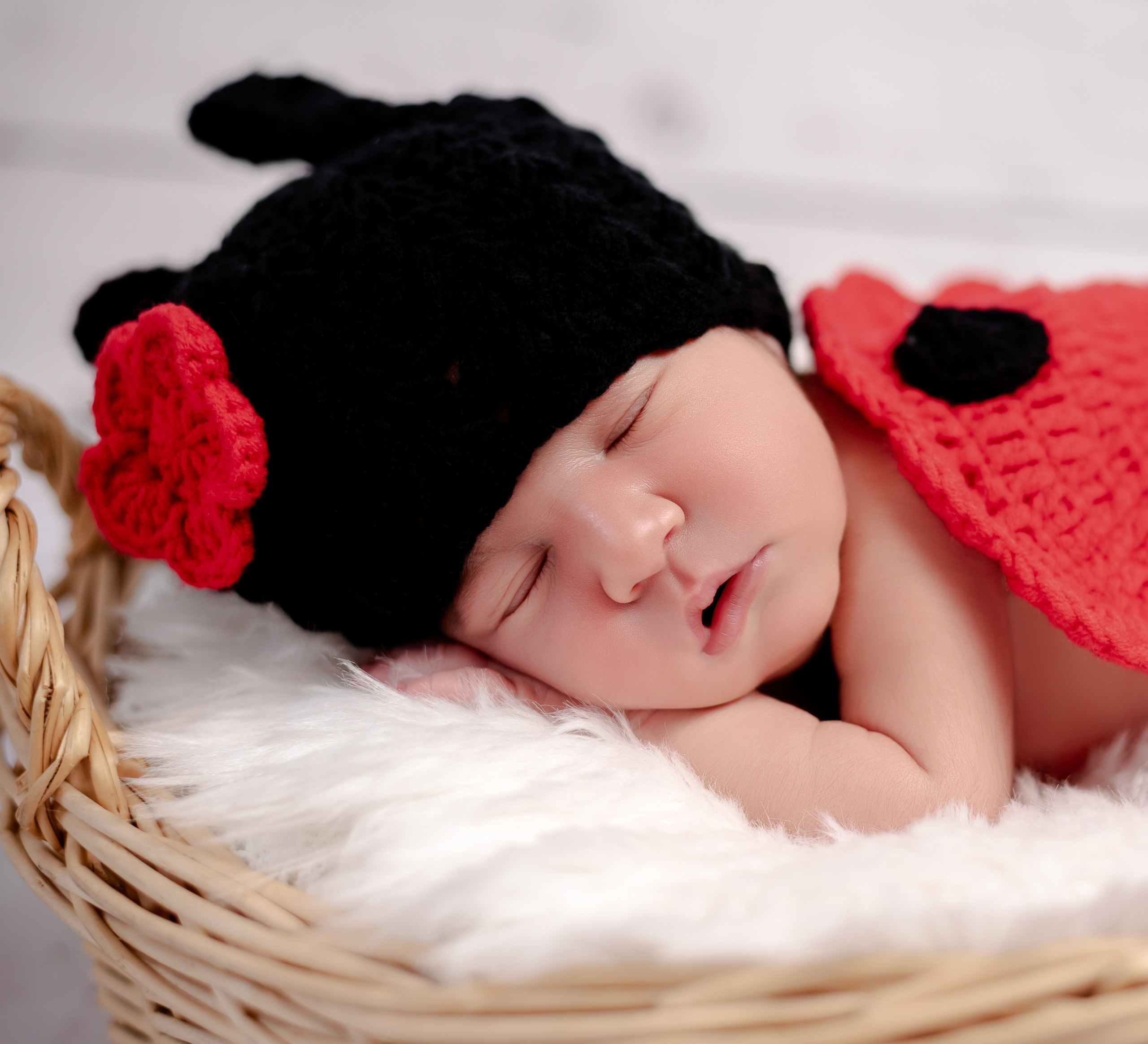 Newborn Photoshoot. Professional Photograher, Antwerpen/Belgium