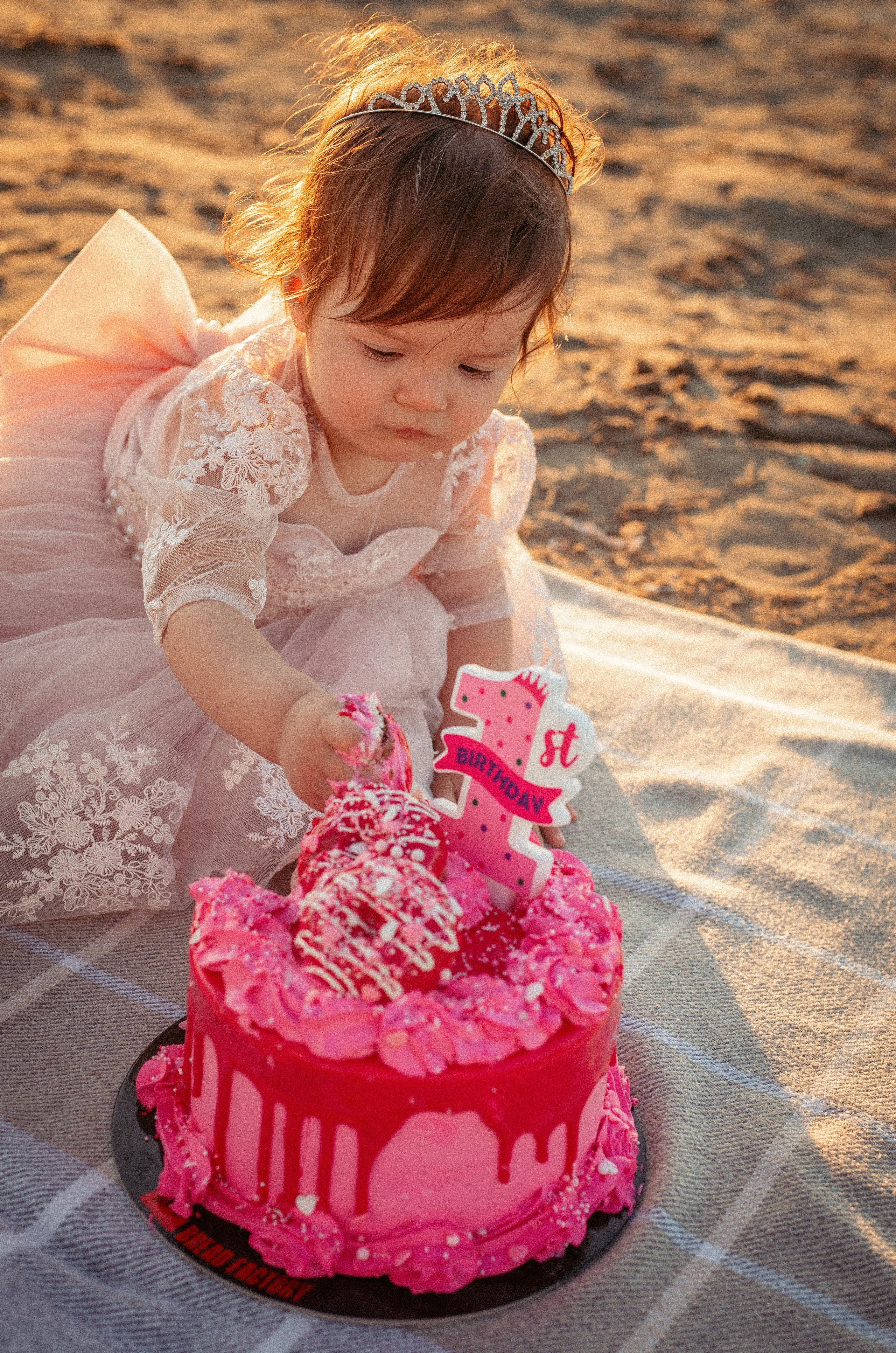 Little Beach Celebration. Family Photographer in Greece