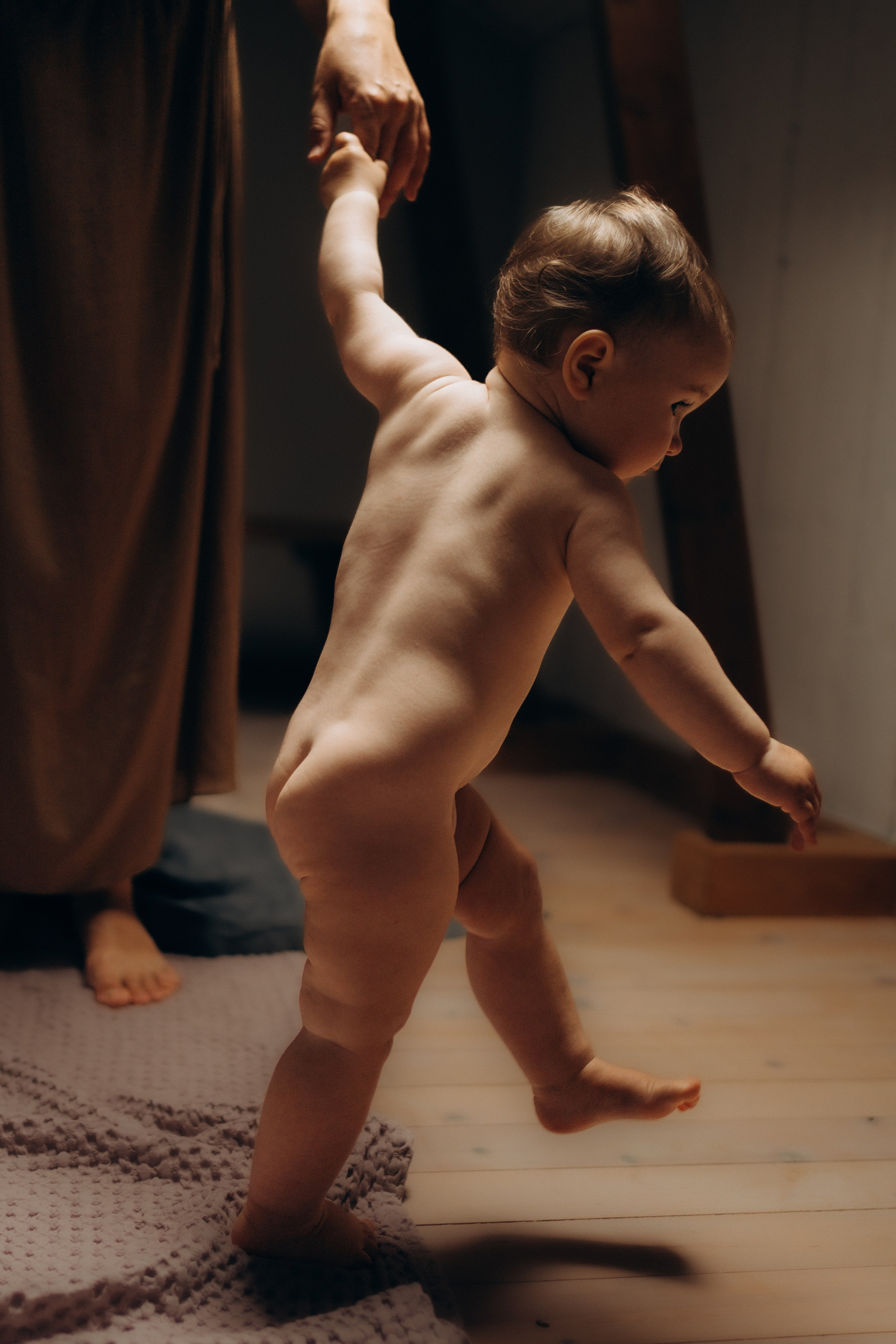 Julia & Grace. Family photographer in Helsinki, Victoria Guadagno