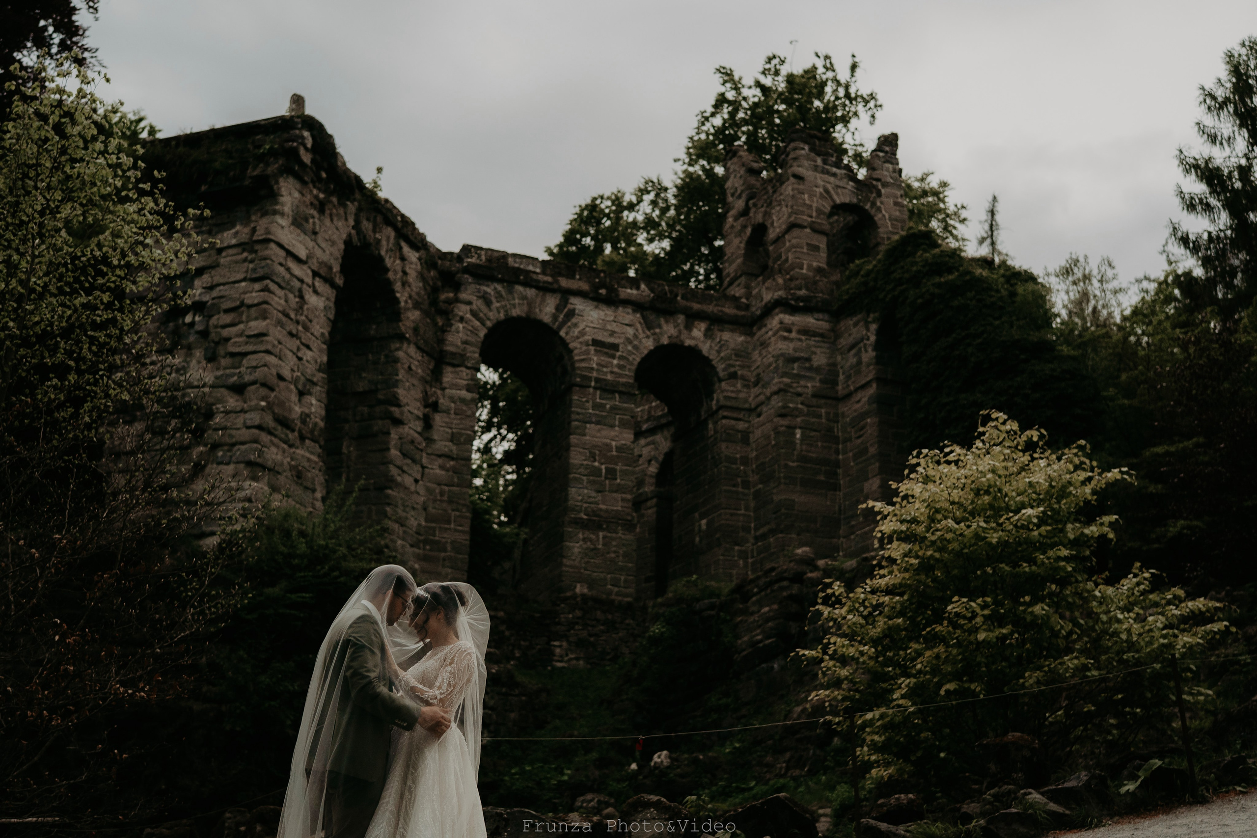 Diana & Cristian / Trash the dress. Foto / Video nunta Deva, Hunedoara