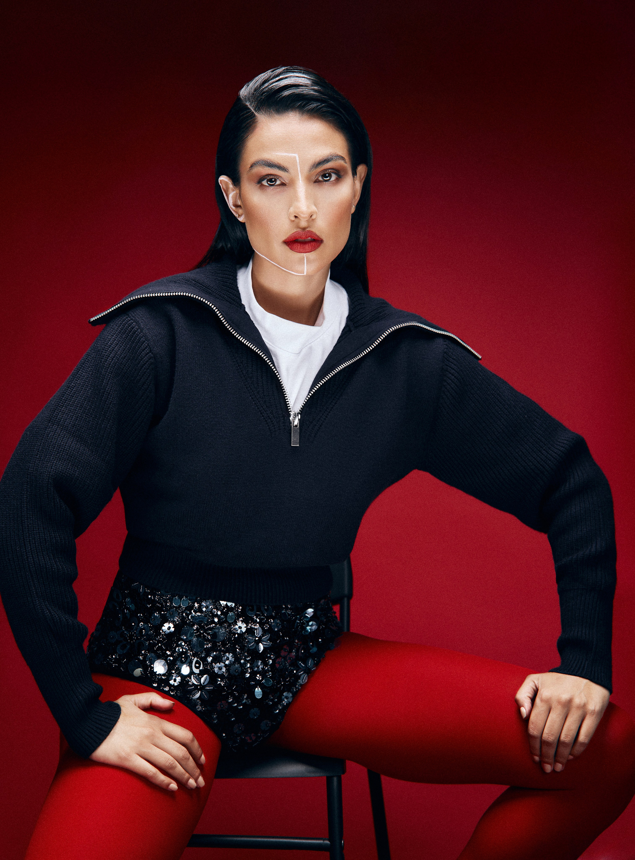 STUDIO EXPERIENCE. Female Photographer in Dubai