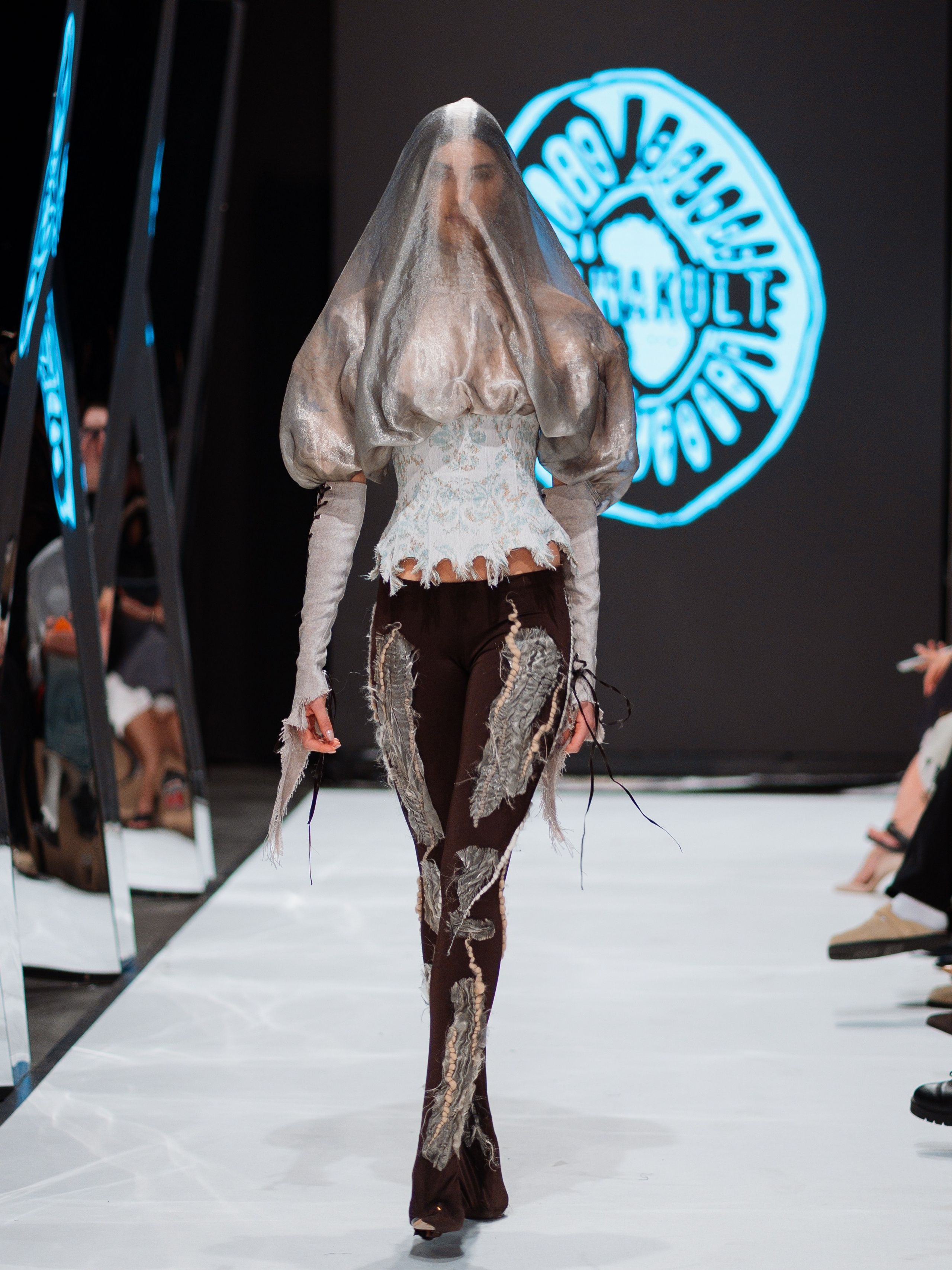 Romanian Fashion Week. Fotograf profesionist Bucuresti - Tudor Banescu
