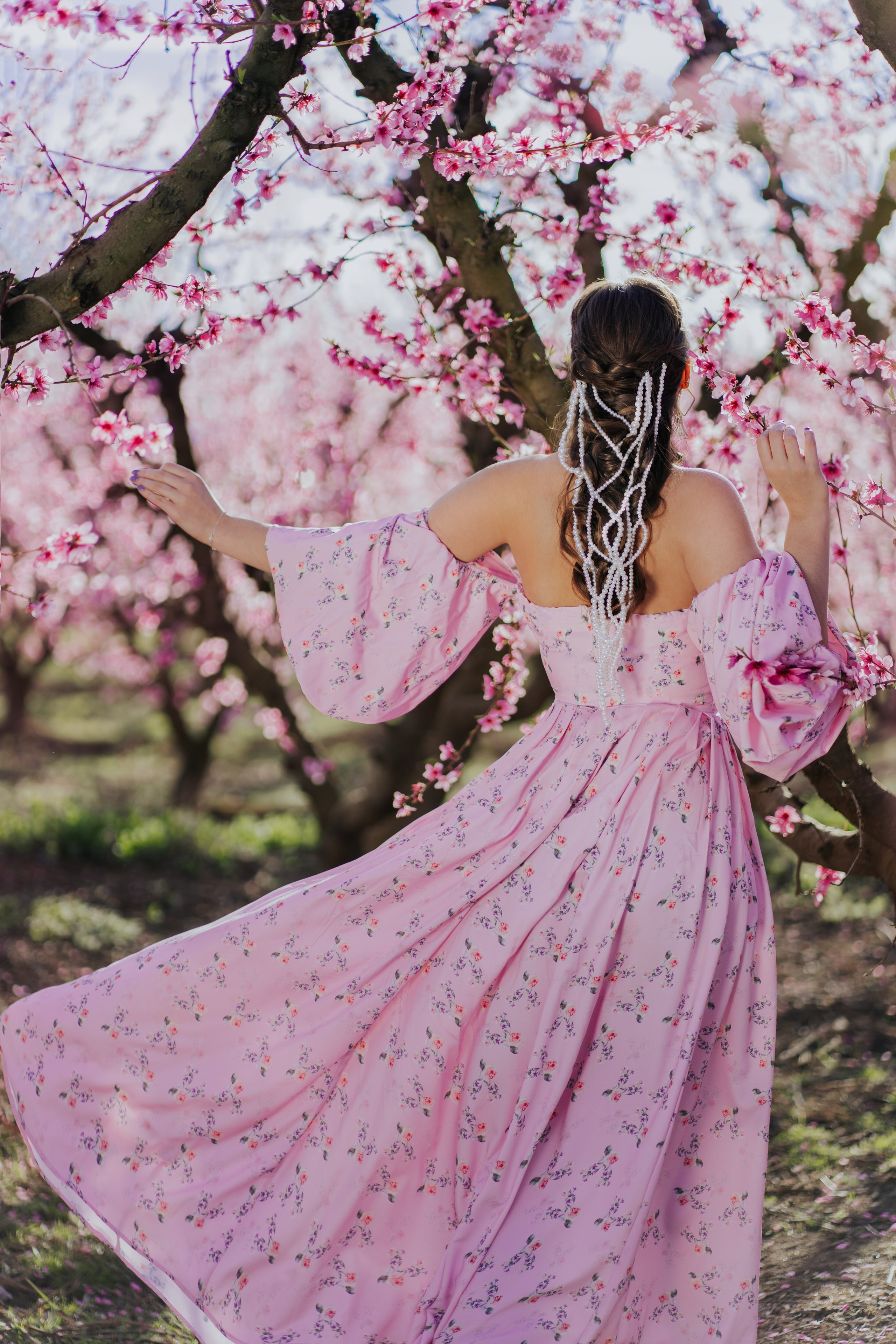 DiaFoto Luxury Dress Photoshoot in Barcelona | Dress Rental & Wow