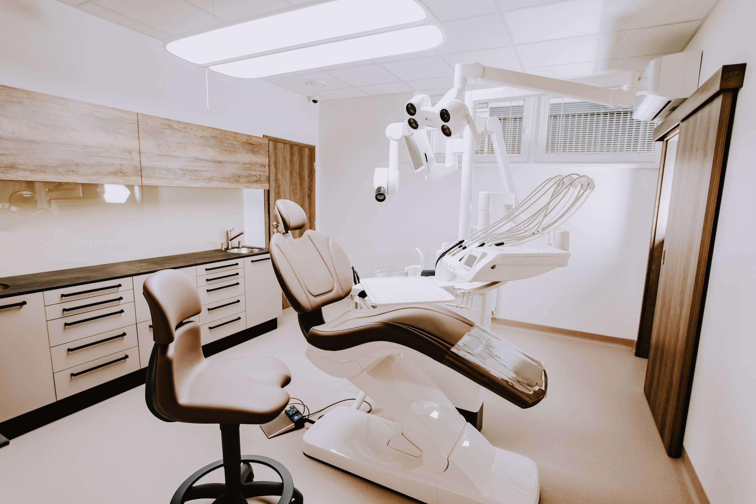 EDClinic dentistry in Prague. ANNA-MARIA PHOTO CONTENT CREATOR — фотограф, эстет, художник и визуальный эксперт в Instagram, работающий в Праге