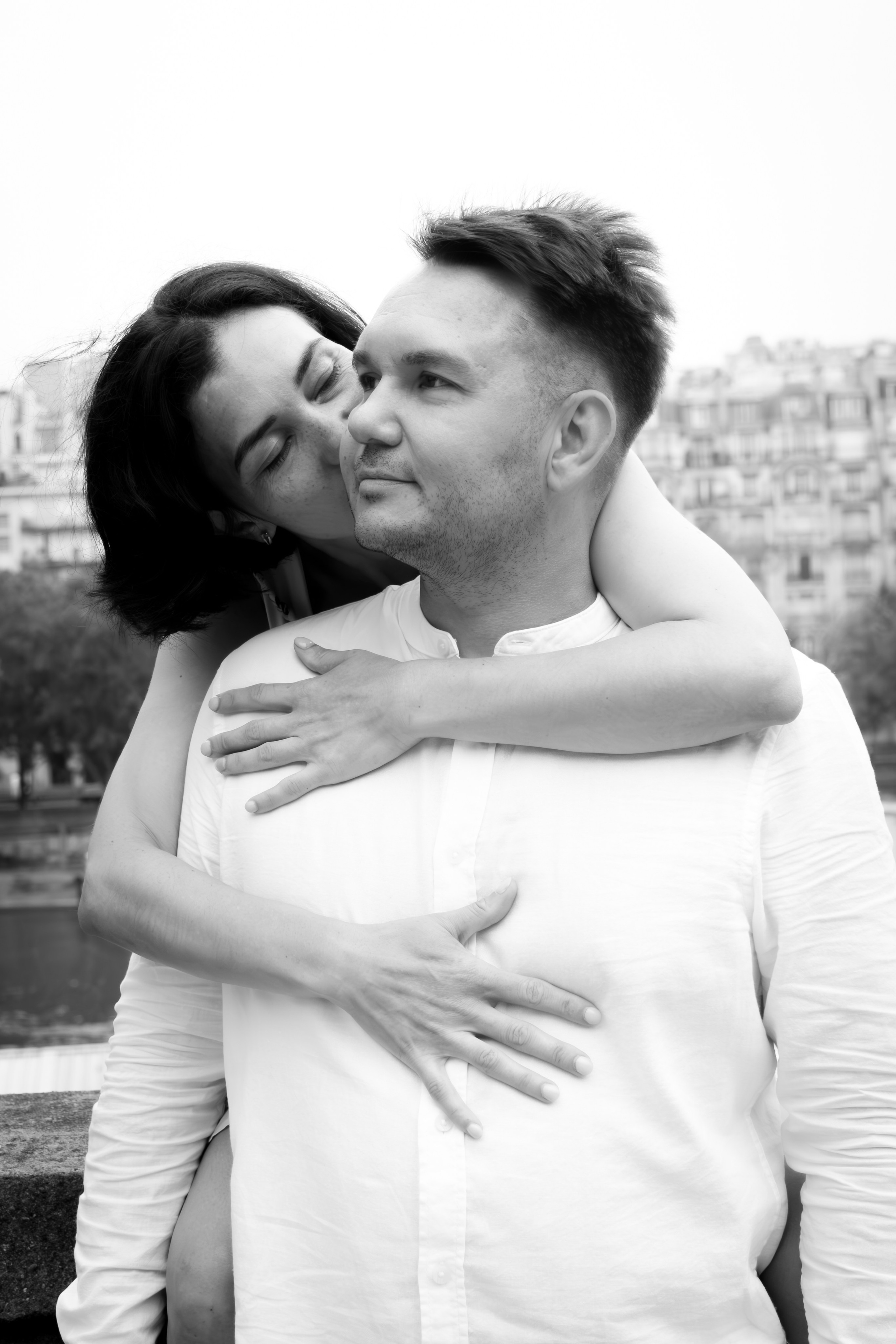 Alfiya’s wedding anniversary in Paris. Photographer in Paris Marina Chaput