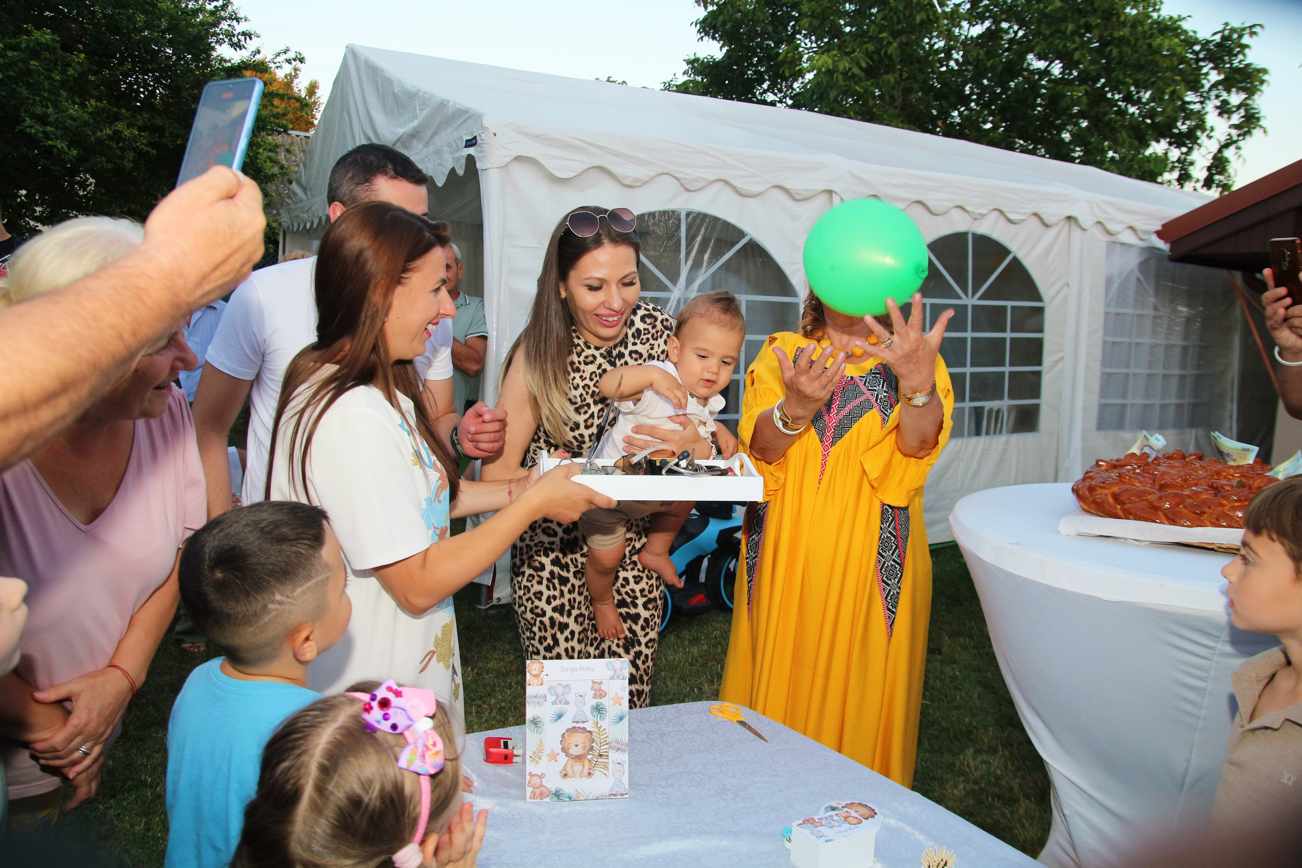 BYZO MEDIA. PETRU BYZO - family and children photographer in ROMANIA