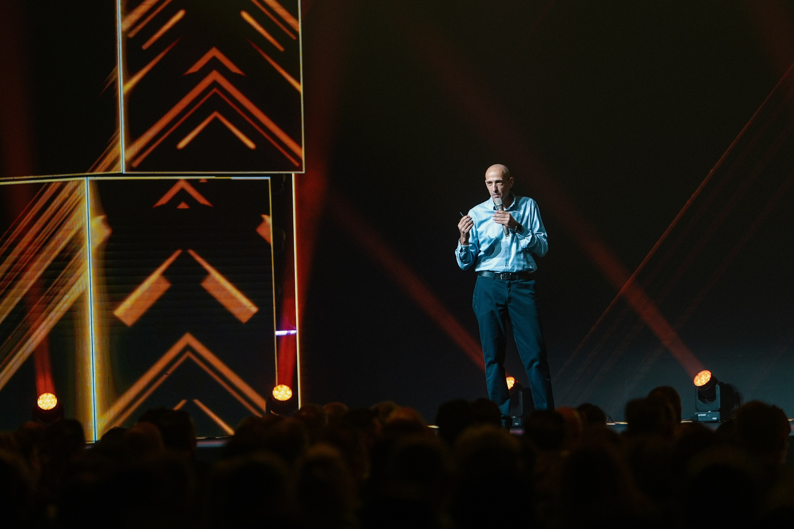 Business. Dmitry Gorodetsky Event Photographer