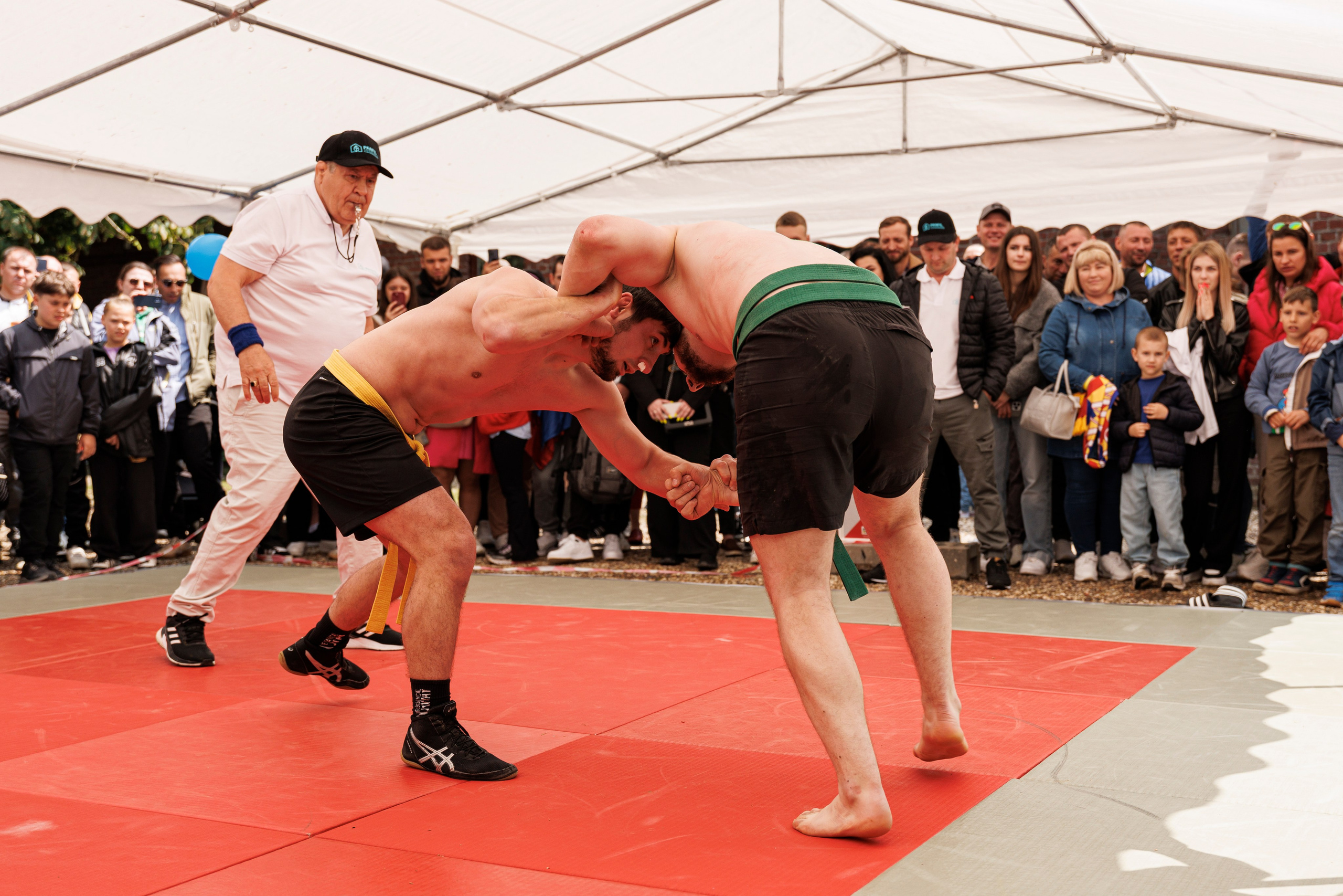 Hora Dorului 2025. Dienstleistungen