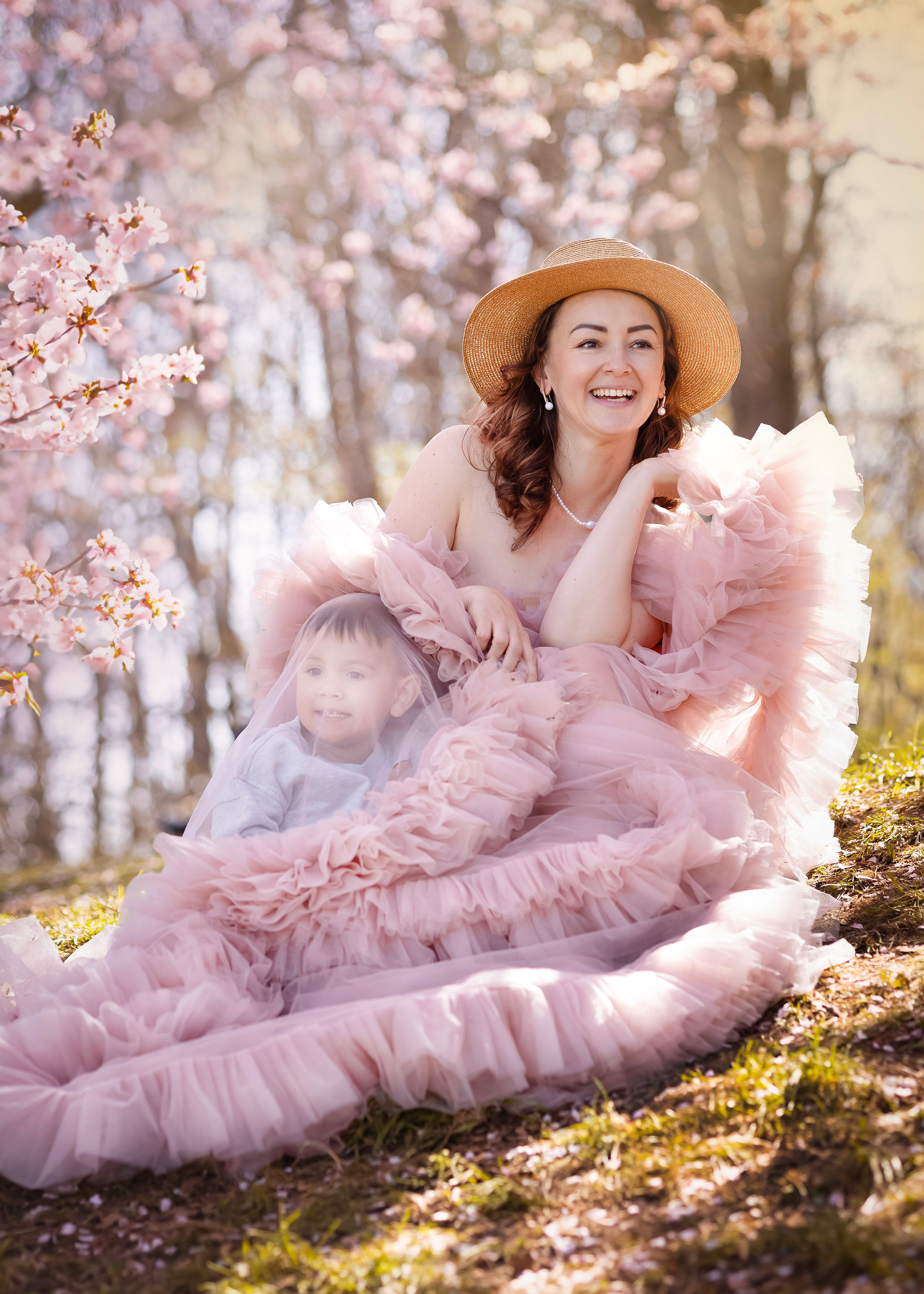 Cherry Blossoms in Munich. Photographer in Munich