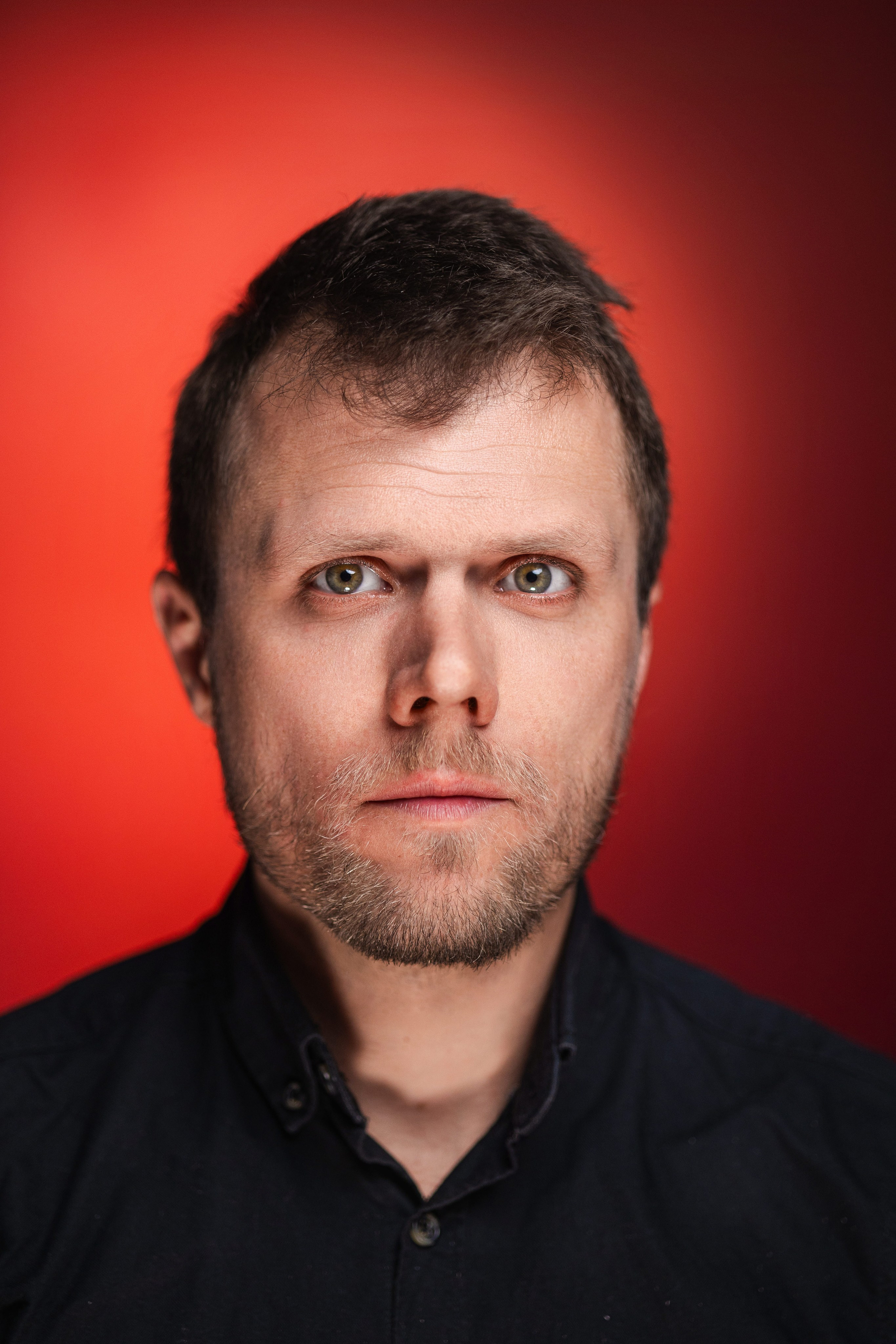 Dan Murzea. Daniel Cioc - Fotograf profesionist în București, specializat în evenimente, nunta, botez, corporate, portret și boudoir