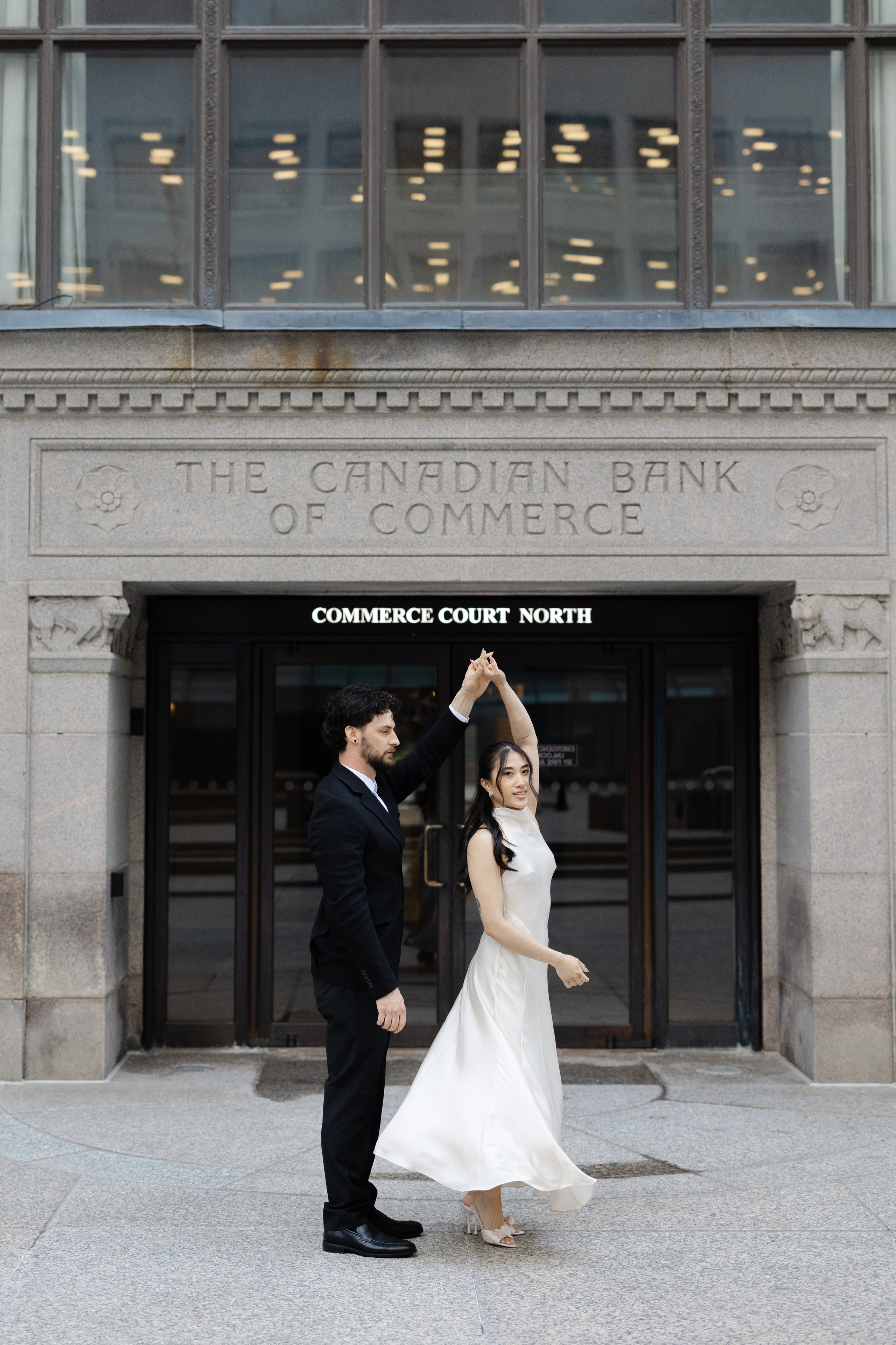 Engagement Session — Downtown Toronto. Anna Leb Photo