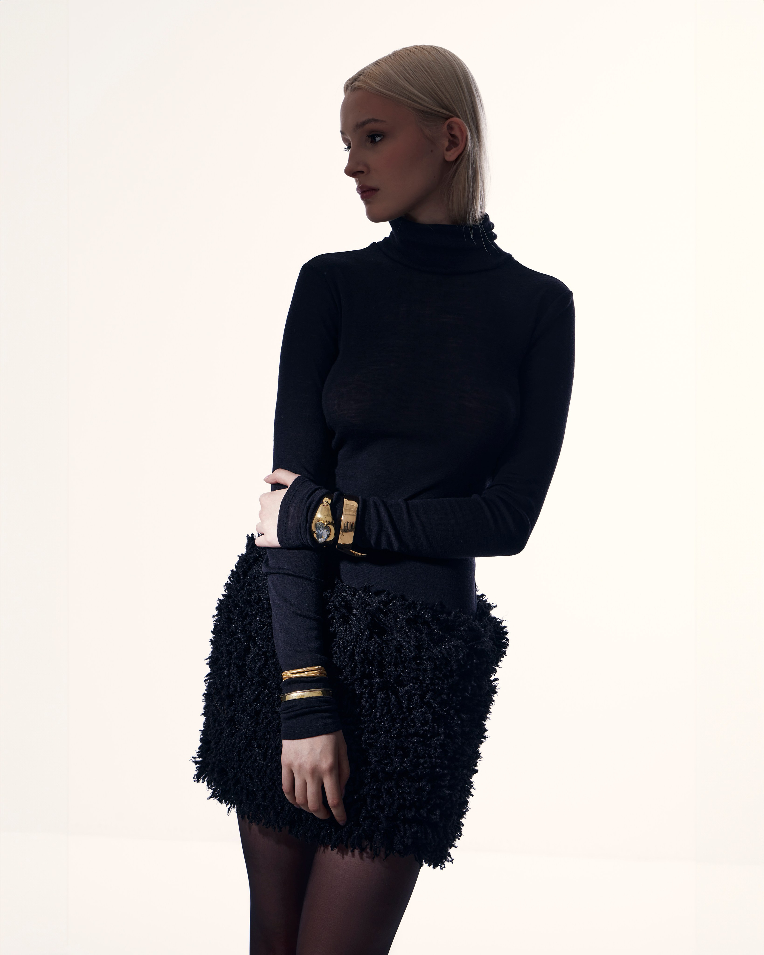 DARK ROMANCE. Viktorija Korsaka| Brand Content Creator & Photographer