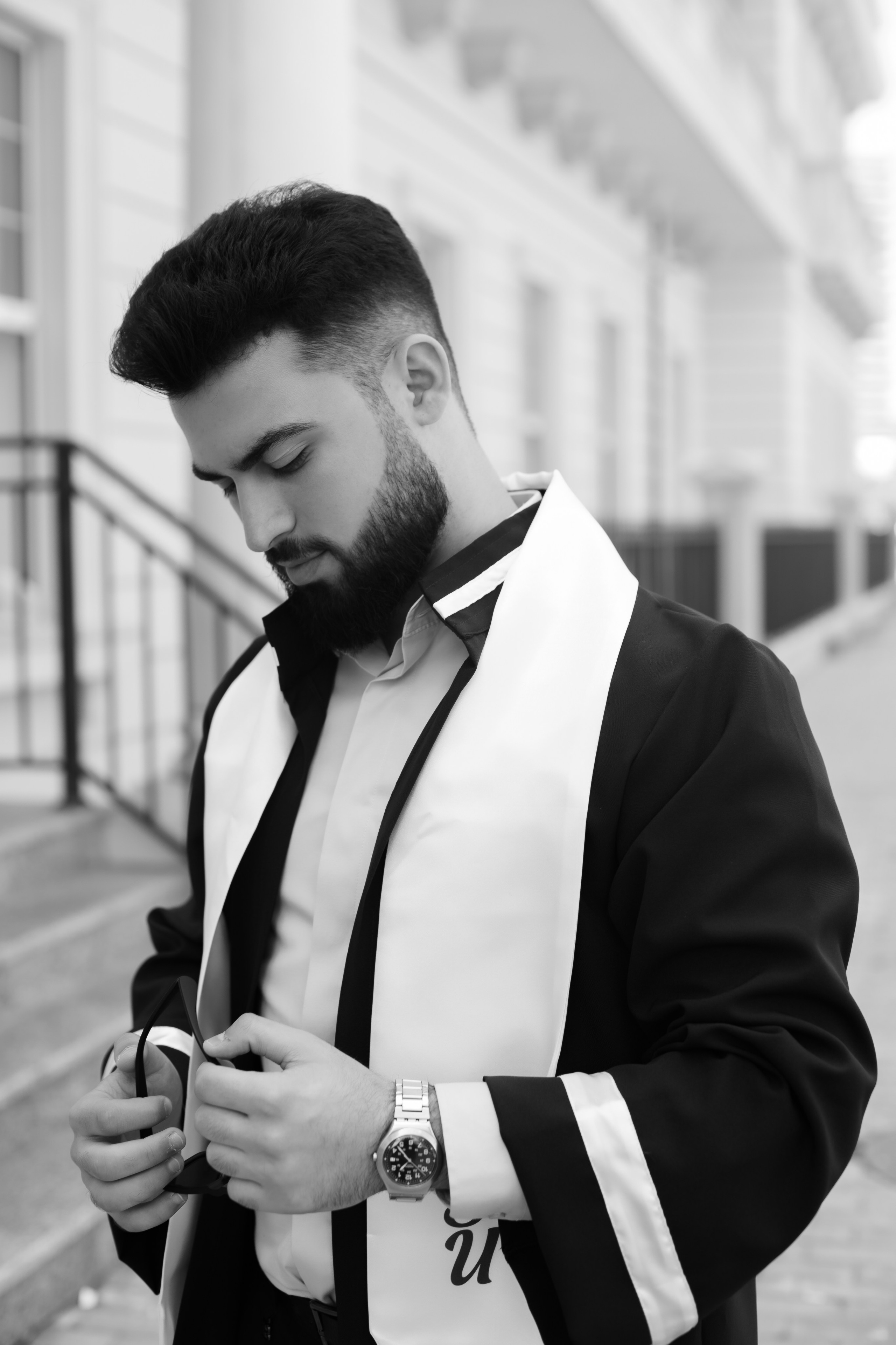 Premium mezun xalati, qara mezun geyimi, ag mezun libasi, qirmizi sarfli mezun paltari, mezun aksesuarlar, mezun papaqlari, mezun lentleri, mezun hediyyeleri, mezun fotosessiya geyimleri, mezun cekilisi ucun geyimler, mezun tedbirleri ucun aksesuarlar, mezun geyimlerinin icare ve satisi, premium mezun libaslari, mezun geyimleri online sifaris, mezun geyimleri Bakida, mezun geyimleri qiymetleri, mezun geyimleri modelleri, Mezun cekilisi, mezun fotosessiyasi, mezun cekilisi ucun geyimler, mezun mantiyasi cekilisi, mezun fotosessiya ideyalari, mezun gunu fotosessiya, mezun xatireleri, mezun papaqlari ile fotosessiya, mezun lentleri ile cekilis, ferdi mezun fotosessiyasi, qrup mezun cekilisi, mezun fotosessiya mekani, mezun ucun ideal cekilis fonlari, mezun fotosessiya aksesuarlari, mezun albomu sekilleri, mezun cekilisi poza ideyalari, universitet mezun fotosessiyasi, kollektiv mezun fotosessiyasi, mezun xalatlari ile cekilis, mezun mantiyasi fotosessiyasi, mezun geyimleri ile professional cekilis, mezun tebrik fotosessiyasi, en yeni mezun cekilis trendləri, mezun fotosessiya xidmetleri, premium mezun cekilisi, mezun cekilisi ucun dekorlar, mezun fotosessiyasi aksesuarlar, mezun gunu en gozel fotolar, mezun cekilisi fotostudiya, bakida mezun fotosessiyasi, xaricde mezun cekilisi, mezun gunune ozel cekilis,Məzun mantiyaları, eksklüziv məzun geyimləri, ağ və qara məzun libasları, məzun üçün xüsusi şarf modelləri, məzun papağı və aksesuarları, fərdi dizayn məzun geyimləri, məzun tədbiri üçün ən yaxşı seçimlər, məzun fotosessiyası üçün ideal libaslar, məzun mərasimi geyimləri, keyfiyyətli məzun mantiyası, rahat və şık məzun geyimləri, məzun üçün lent və tac modelləri, məzun simvolik medalları, icarəyə verilən məzun libasları, məzun geyimlərinin sərfəli qiymətləri, onlayn məzun geyimi sifarişi, məzun paltarı mağazası, dəbli məzun geyimləri, premium məzun mantiyalarının satışı, universitet məzunları üçün mantiyalar, kollektiv məzun geyimləri, məktəb məzunları üçün geyimlər, diplom mərasimi üçün geyimlər, fərqli rəngdə məzun libasları, ən yeni məzun geyimləri, rahat və premium məzun geyimi seçimləri, Bakıda məzun geyimi mağazası, məzun üçün ən yaxşı libaslar