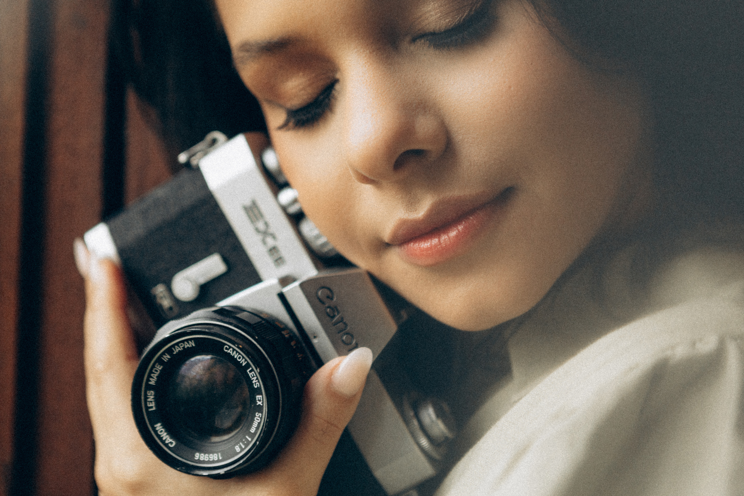 Entre flores e cafés. Lídia Cabral Fotografia | Fotógrafa de casais e famílias em Gramado RS