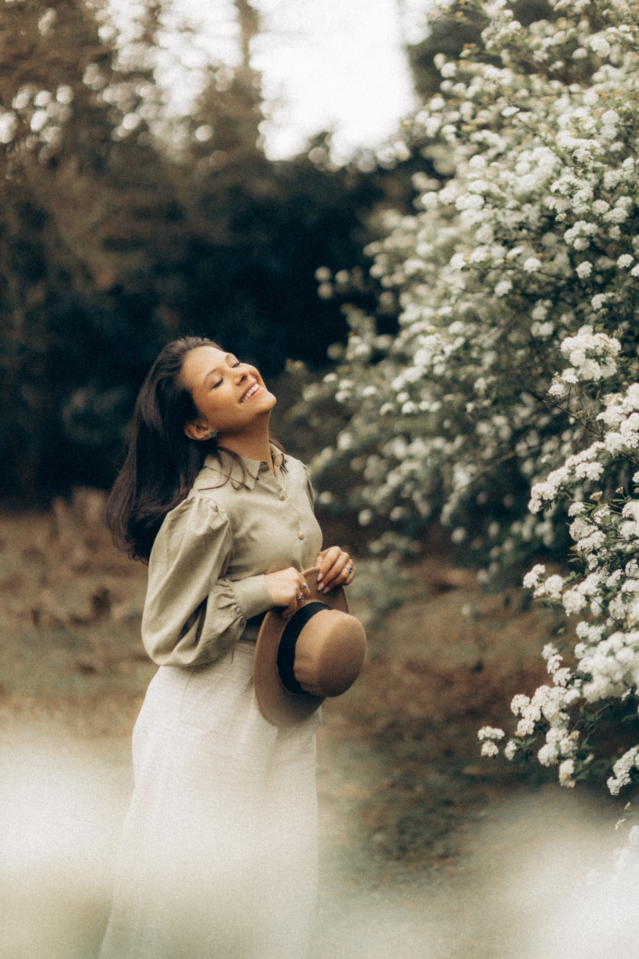 Entre flores e cafés. Lídia Cabral Fotografia | Fotógrafa de casais e famílias em Gramado RS