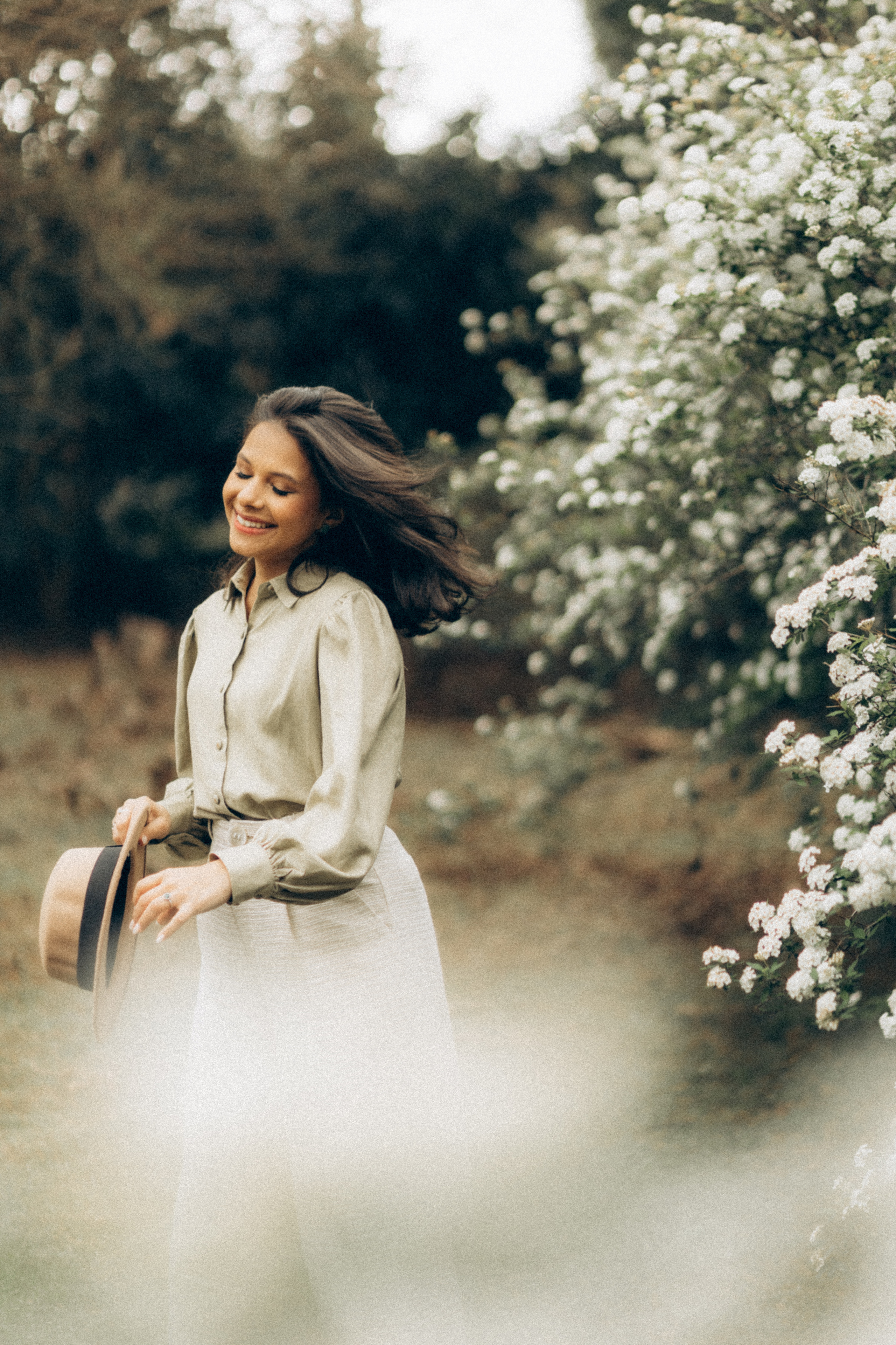 Entre flores e cafés. Lídia Cabral Fotografia | Fotógrafa de casais e famílias em Gramado RS