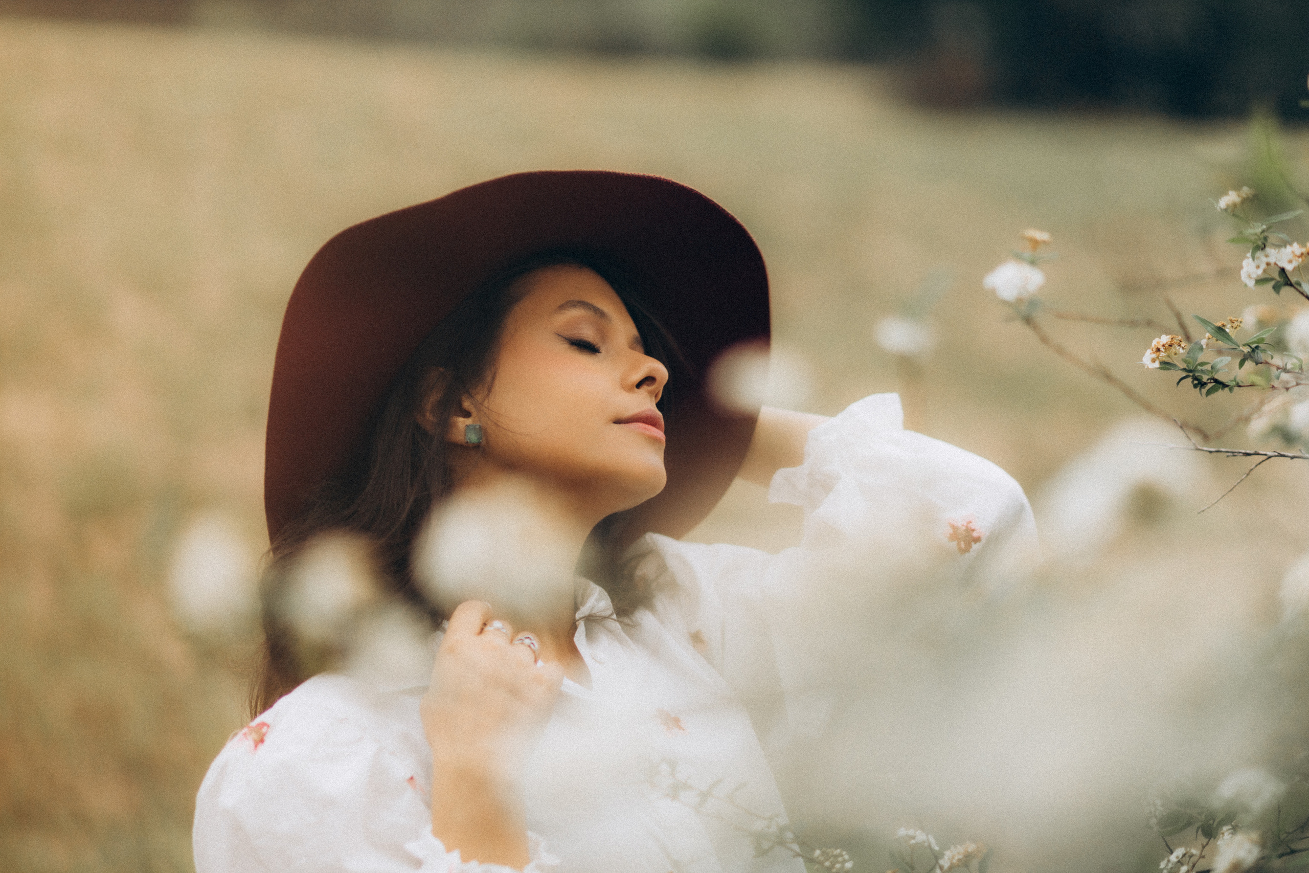 Entre flores e cafés. Lídia Cabral Fotografia | Fotógrafa de casais e famílias em Gramado RS