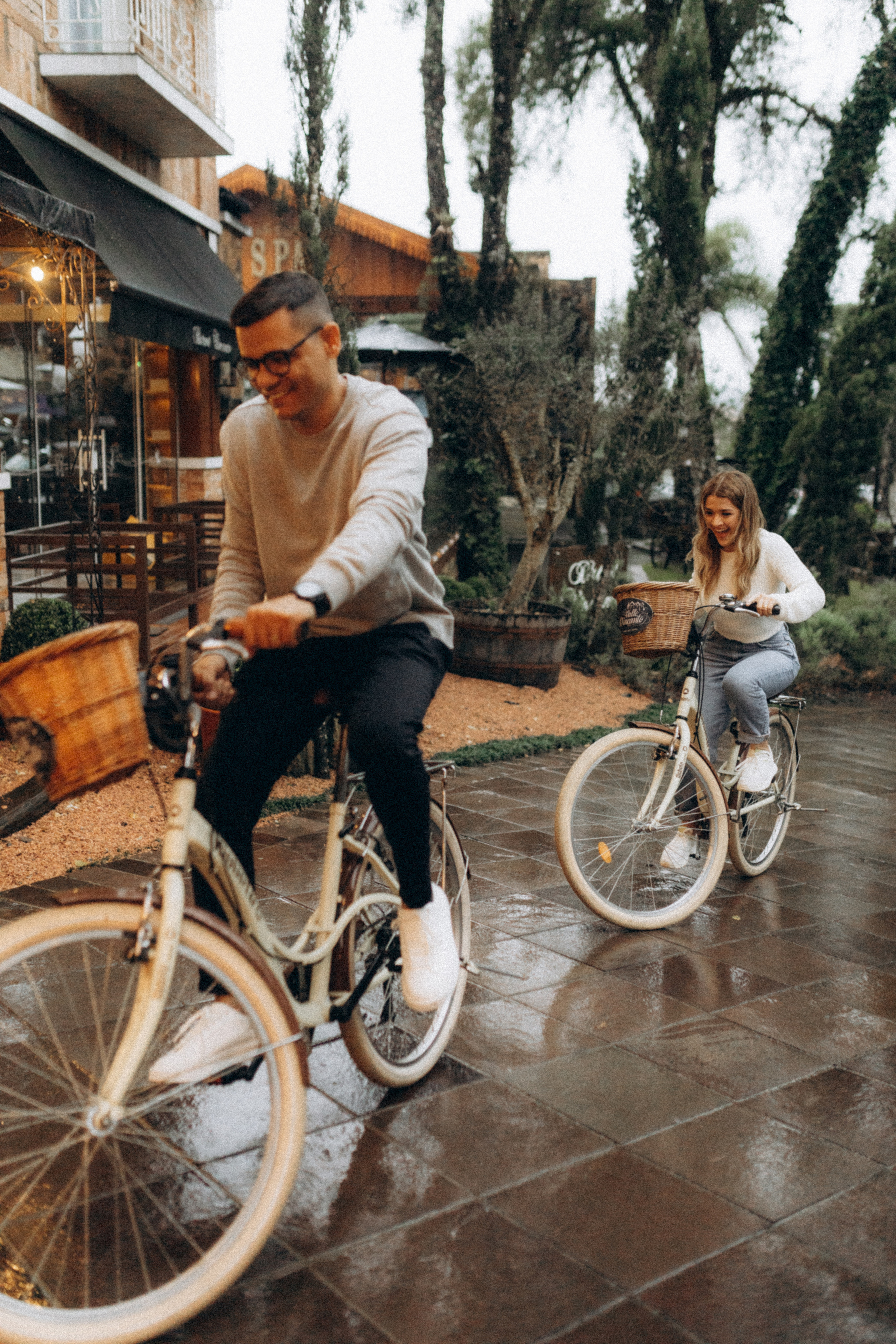 Um passeio apaixonante. Lídia Cabral Fotografia | Fotógrafa de casais e famílias em Gramado RS