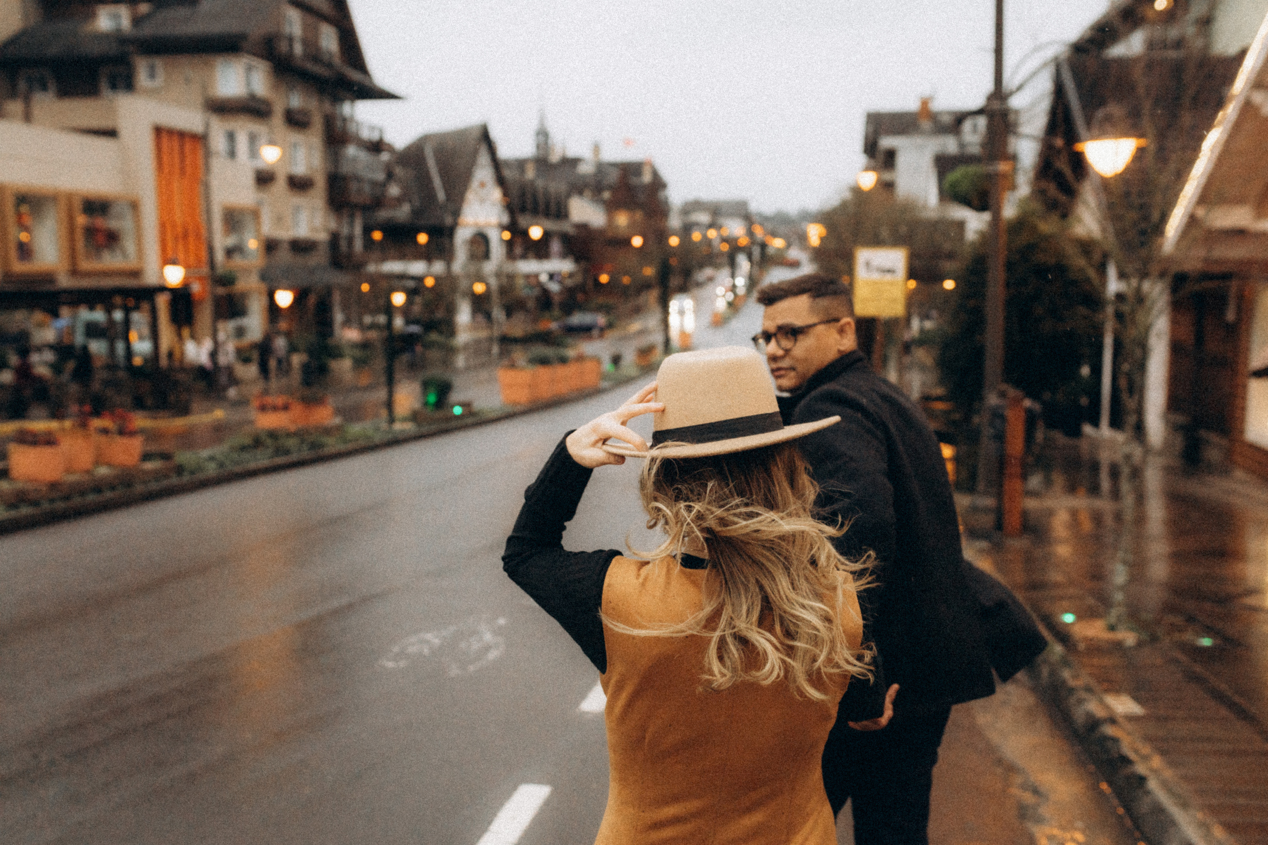 Um passeio apaixonante. Lídia Cabral Fotografia | Fotógrafa de casais e famílias em Gramado RS