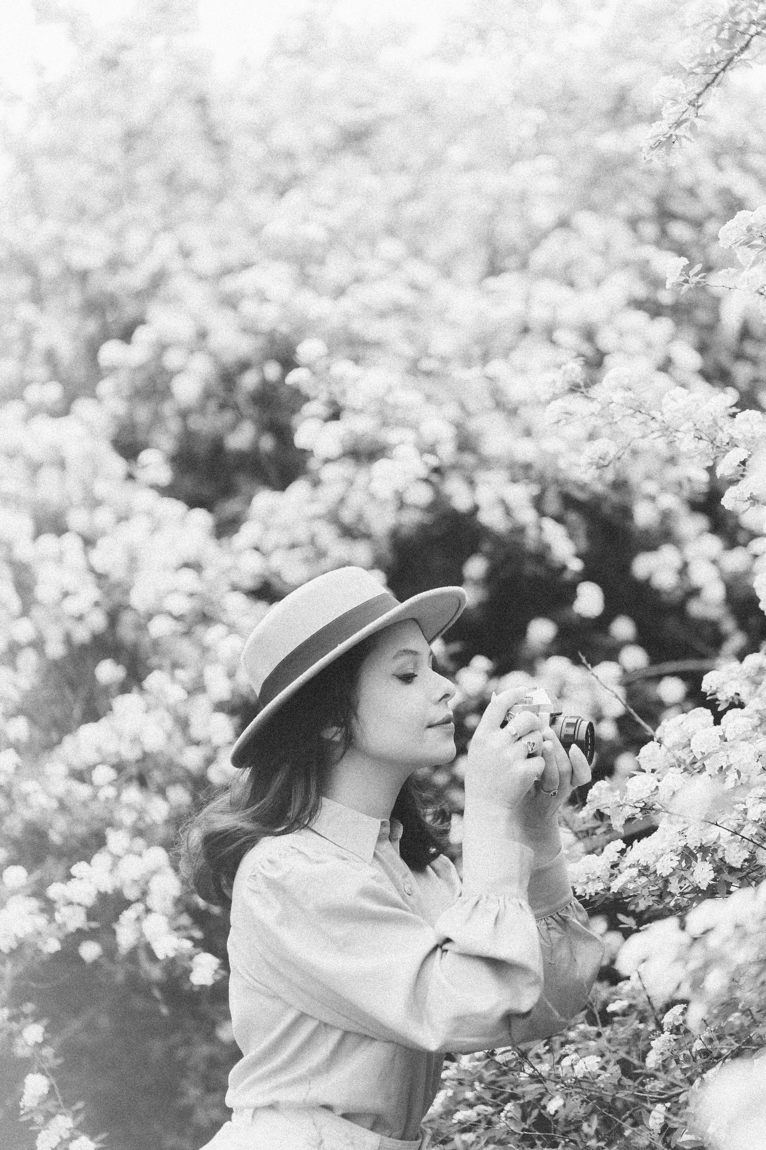 Entre flores e cafés. Lídia Cabral Fotografia | Fotógrafa de casais e famílias em Gramado RS