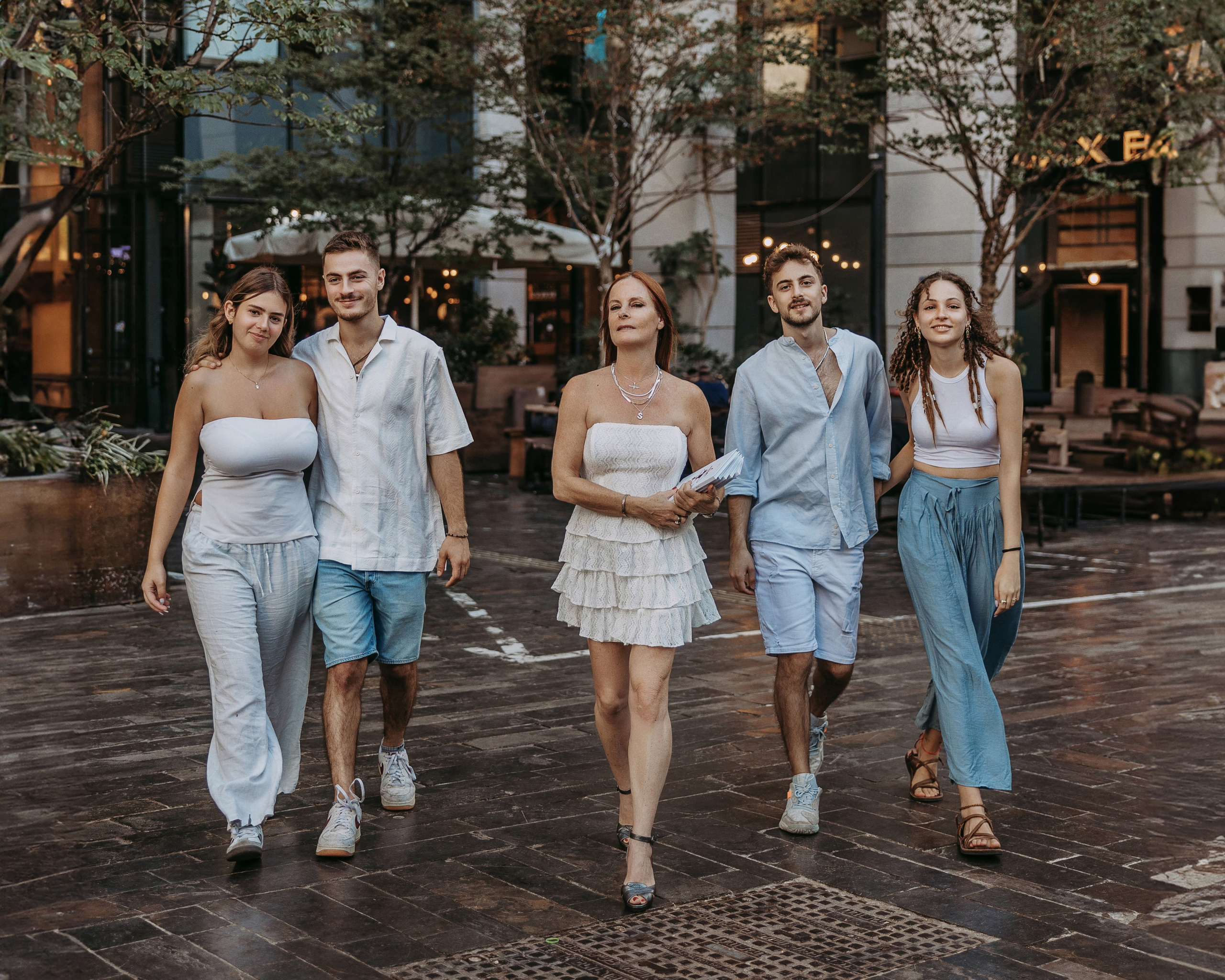 Family Shooting for Dr Sari Fishman. George TLV — Professional photographer and retoucher in Israel