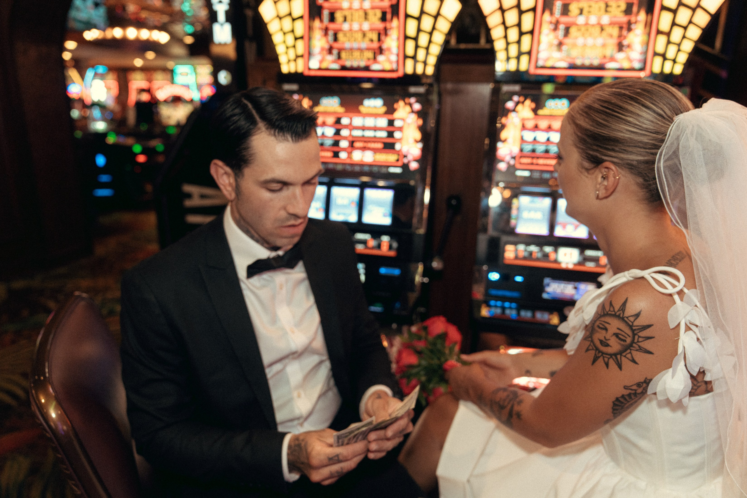 Klara&Marsel. Wedding & elopement photographer Viktoriya Kravtsov. Las Vegas