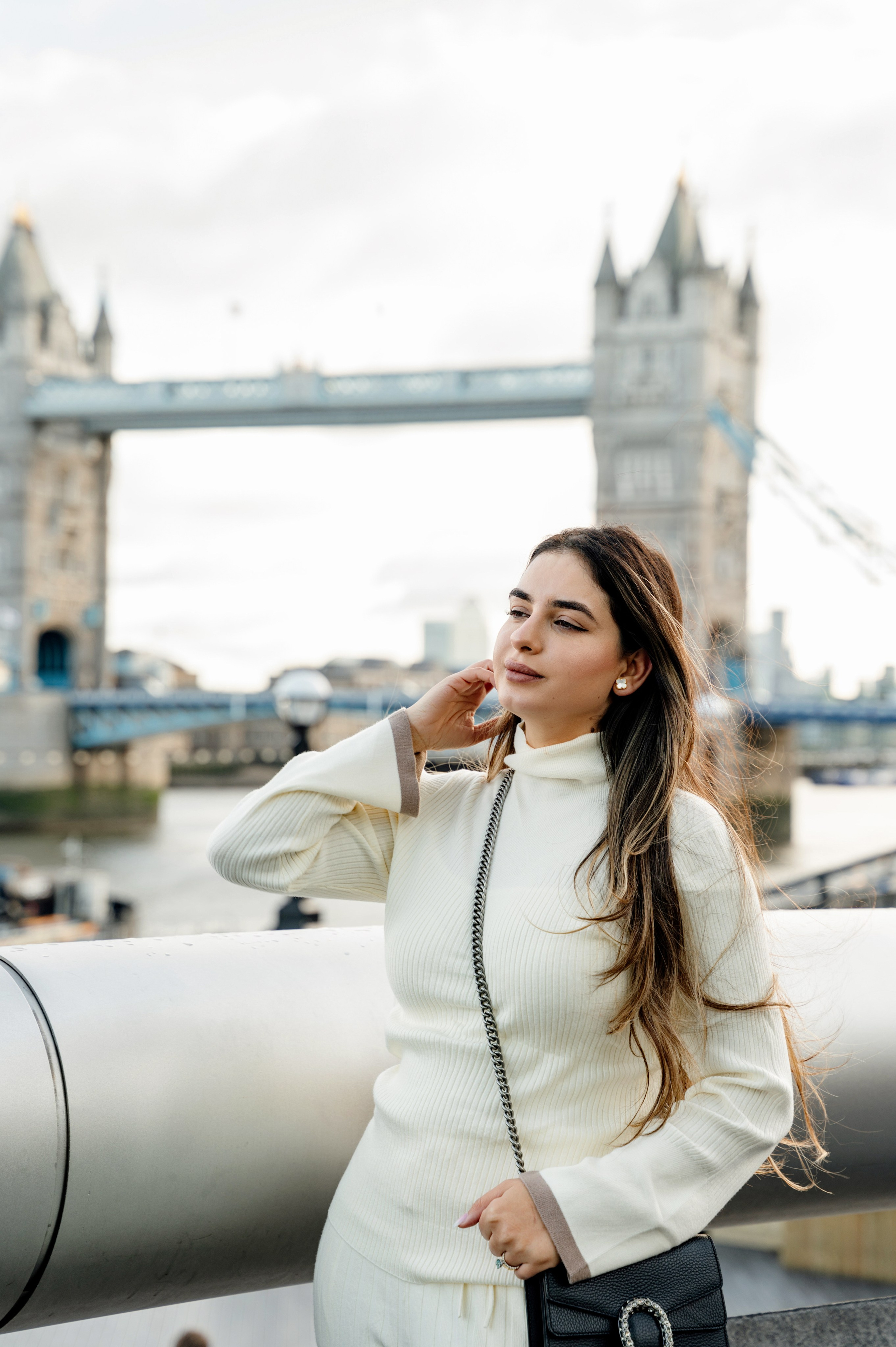 Tower Bridge Mahmood&Yalo. FAMILY AND WEDDING PHOTOGRAPHER IN LONDON MARINA RIVA
