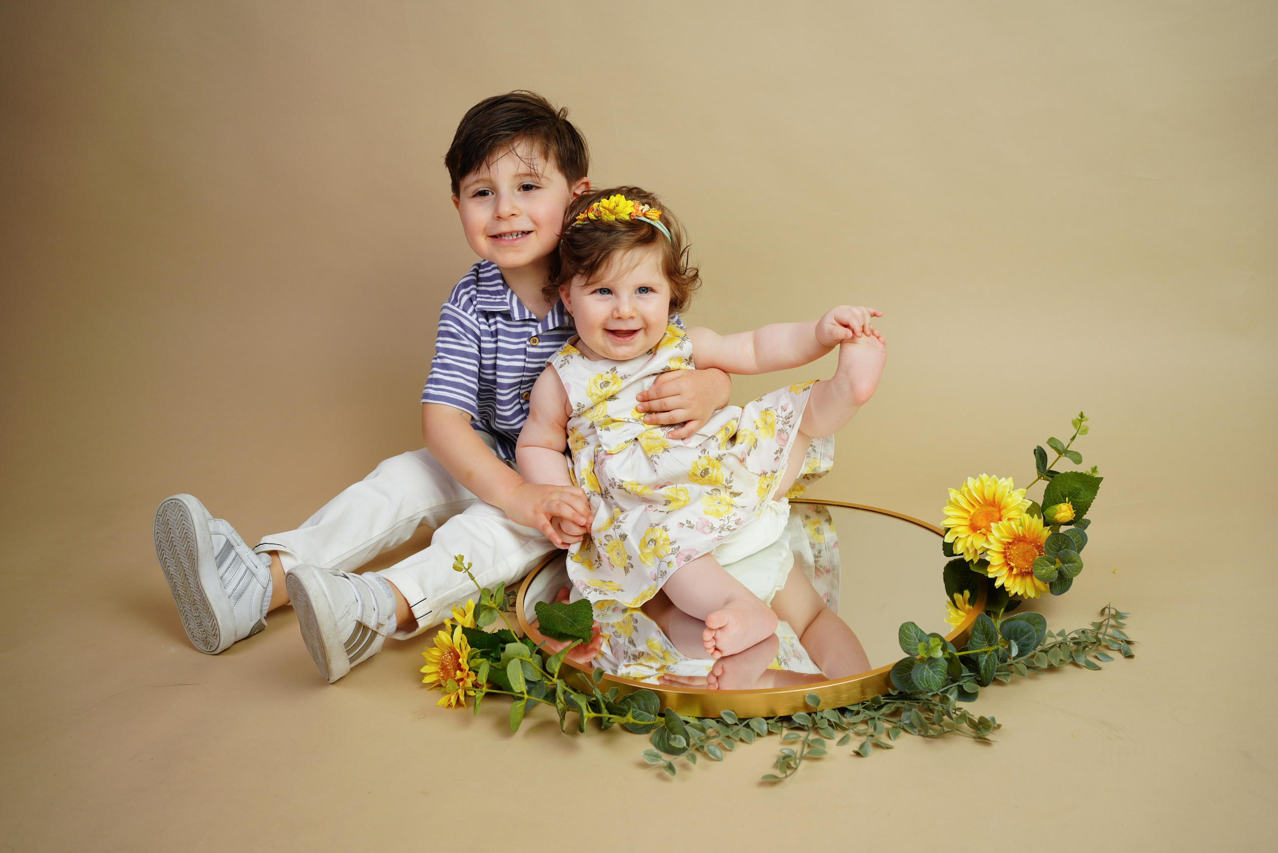 Liyana ½ Jahr. Neugeborenenfotografin und Retoucher in Augsburg Nastassia Schneider