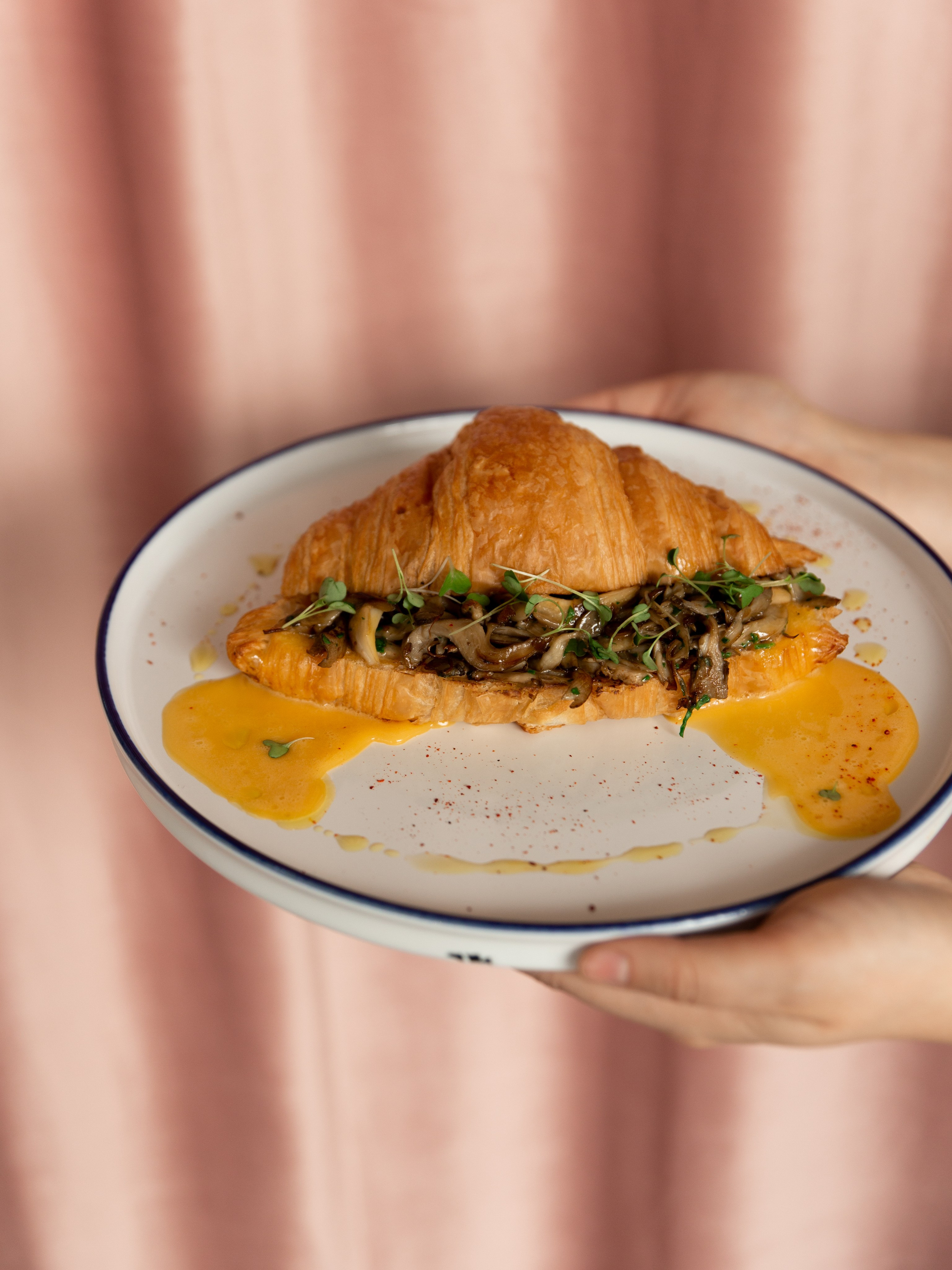 Merchants coffee shop. Photographer Vladmir Gladkov