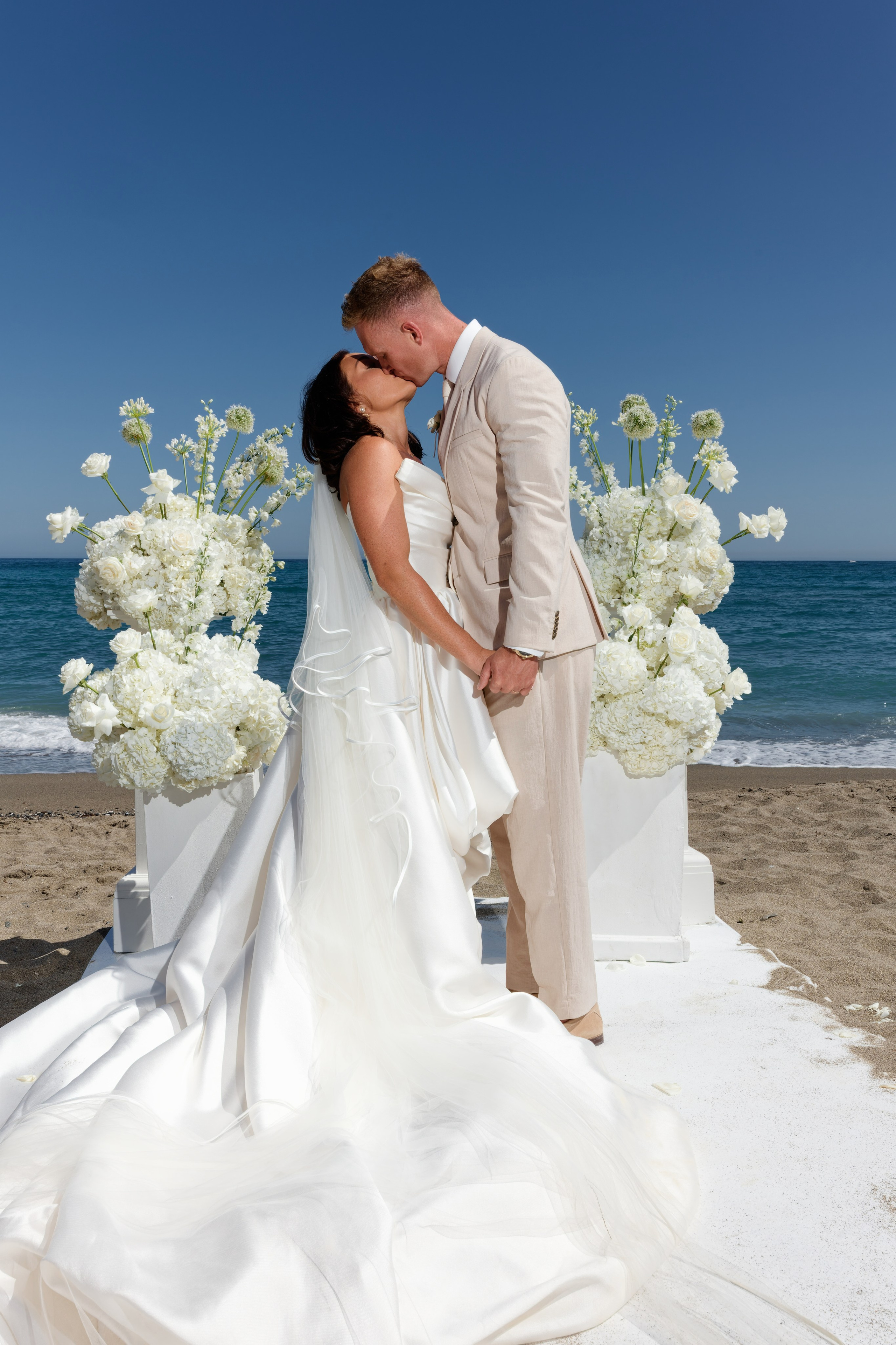 Beach Wedding in Marbella PREVIEW. Destination Wedding Photographer — Nikita Burtsev