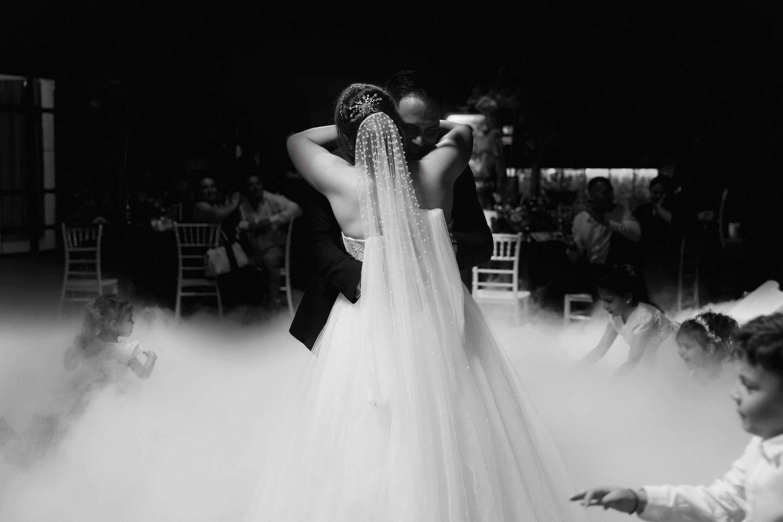 Oana & Aurel. Fotograf de nunta — Ionut Belea din Calarasi, dar si evenimente corporate din Romania