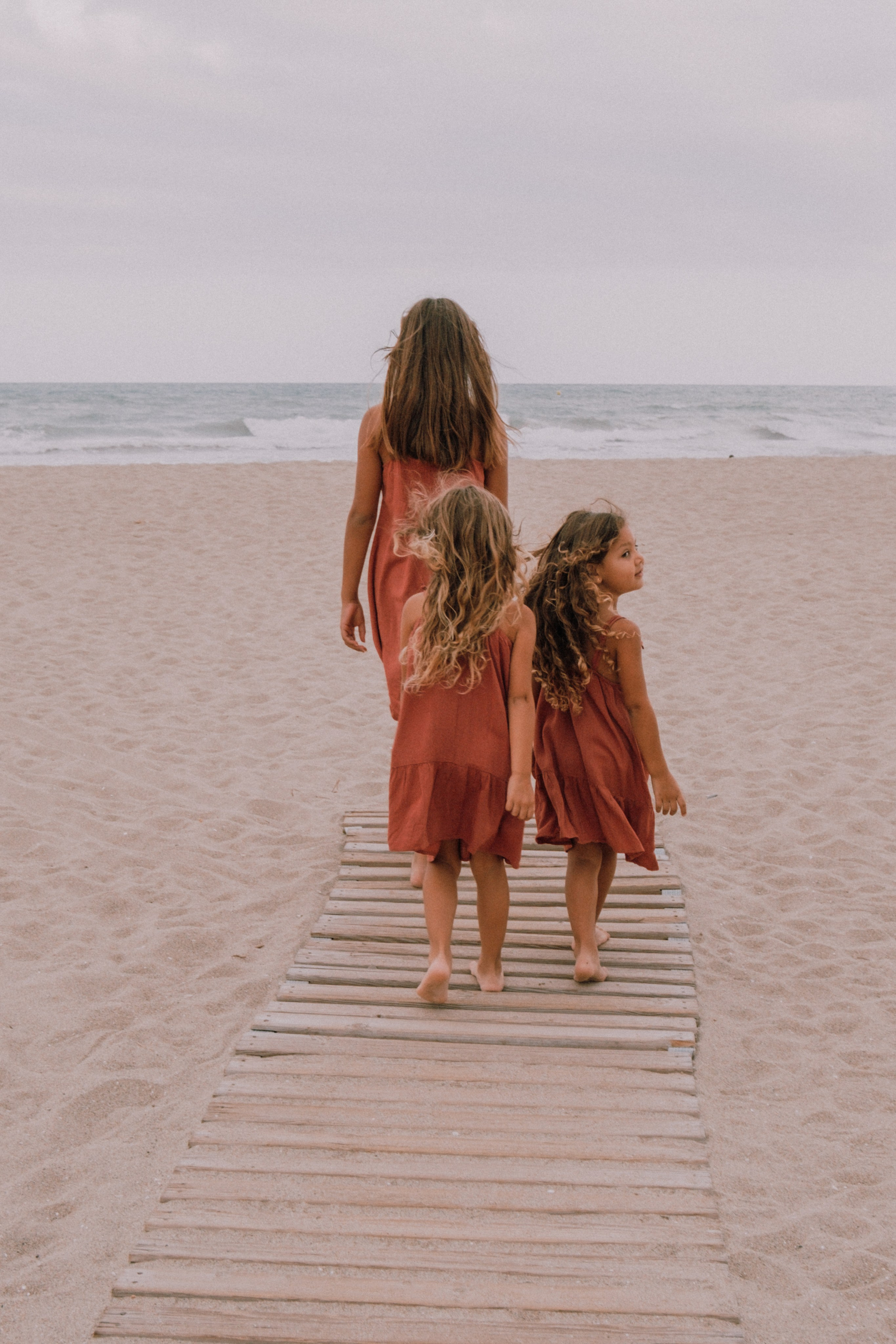 Семейная фотосессия на пляже. Профессиональная фотосъемка в Калафелле — Елена Медведева