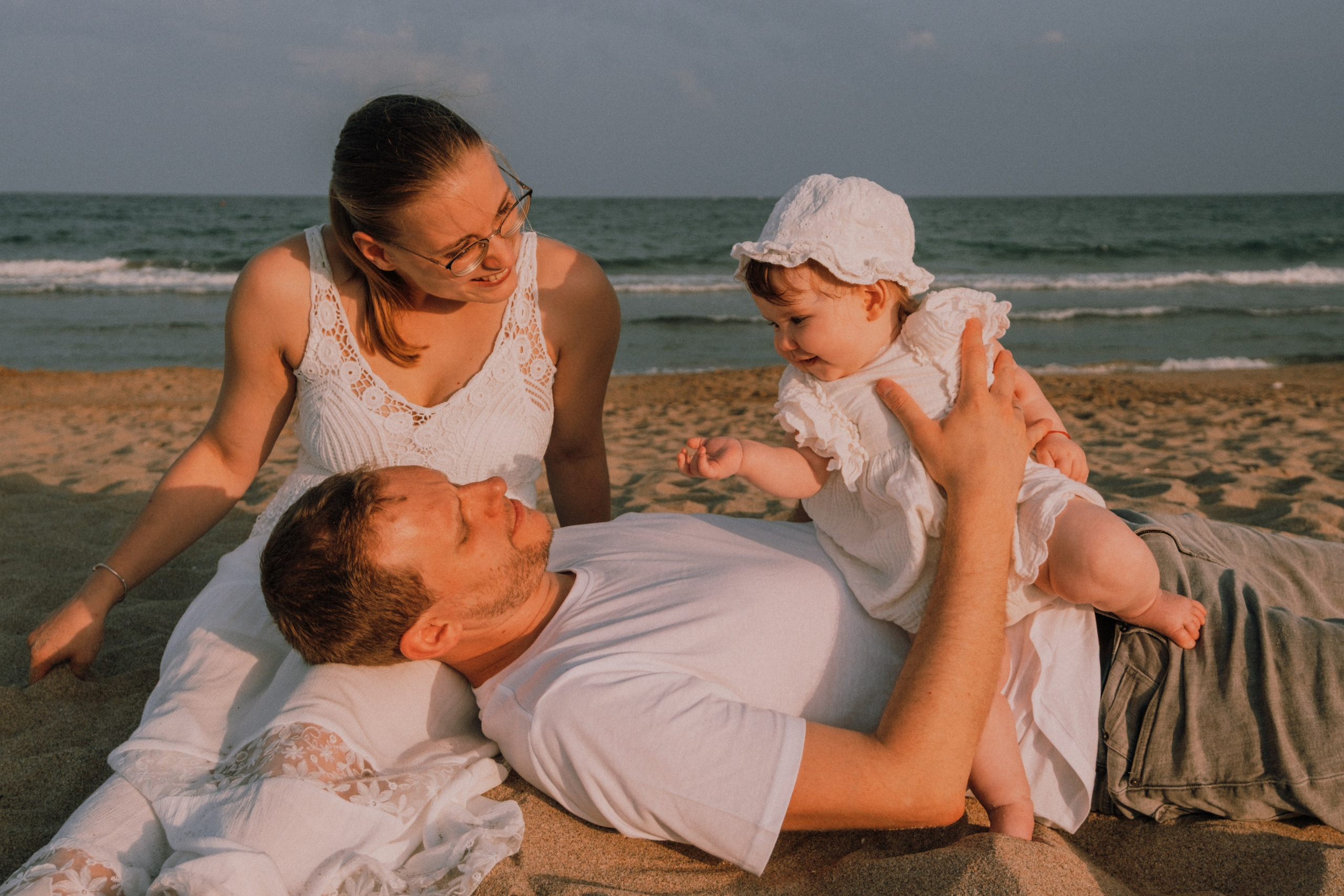 Семейная фотосессия на пляже. Профессиональная фотосъемка в Калафелле — Елена Медведева