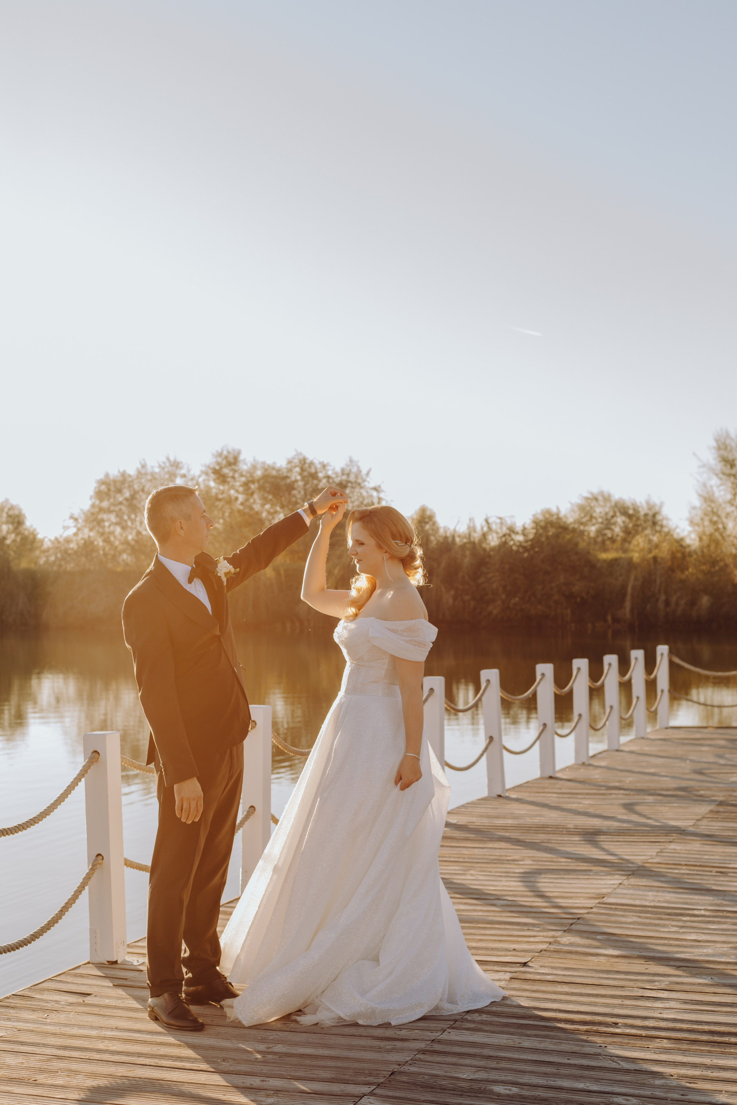 Alexandru & Maria. Wedding & couple photographer from Romania Rut Vetan