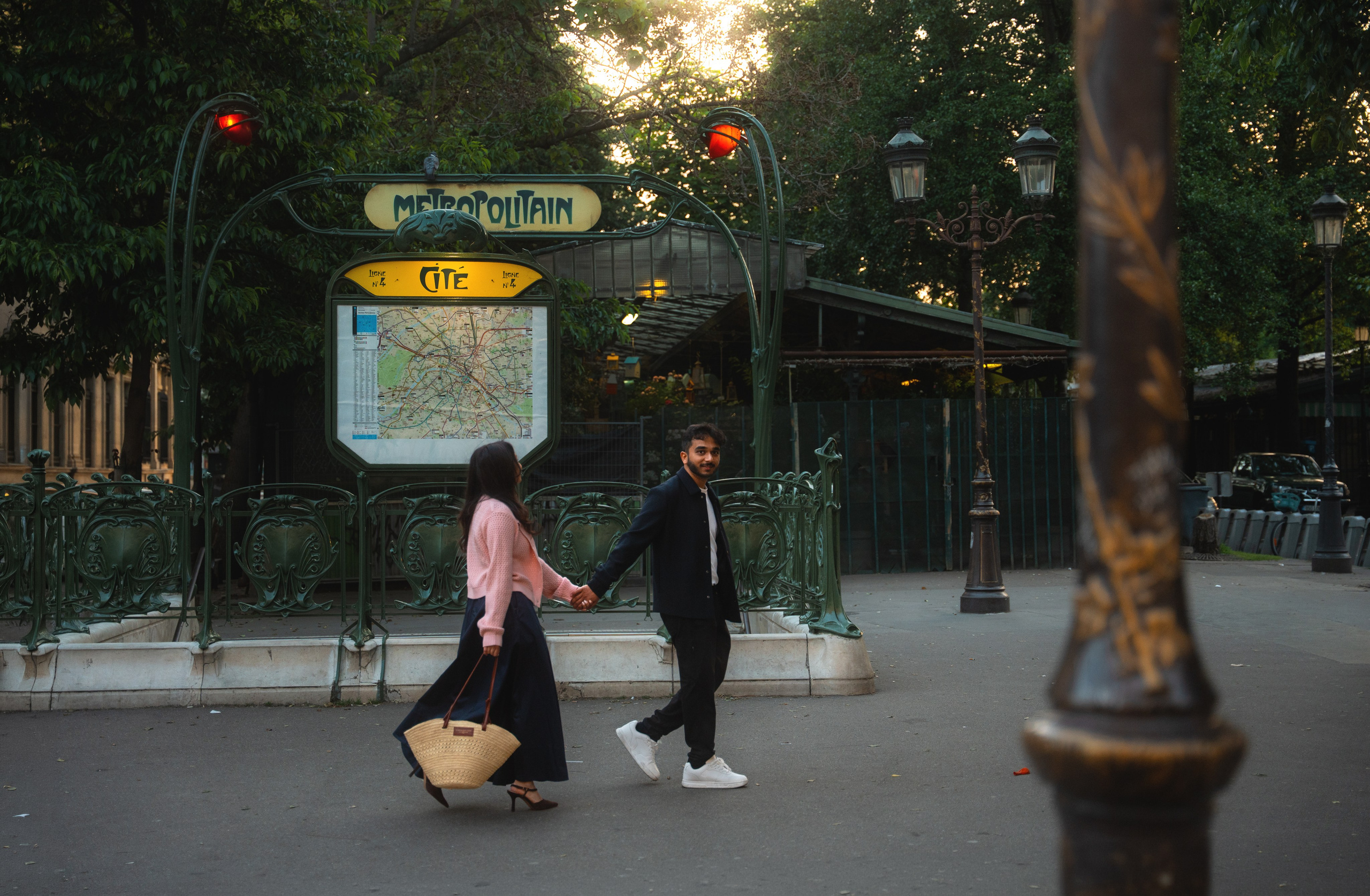Spring Couple Photoshoot in Paris