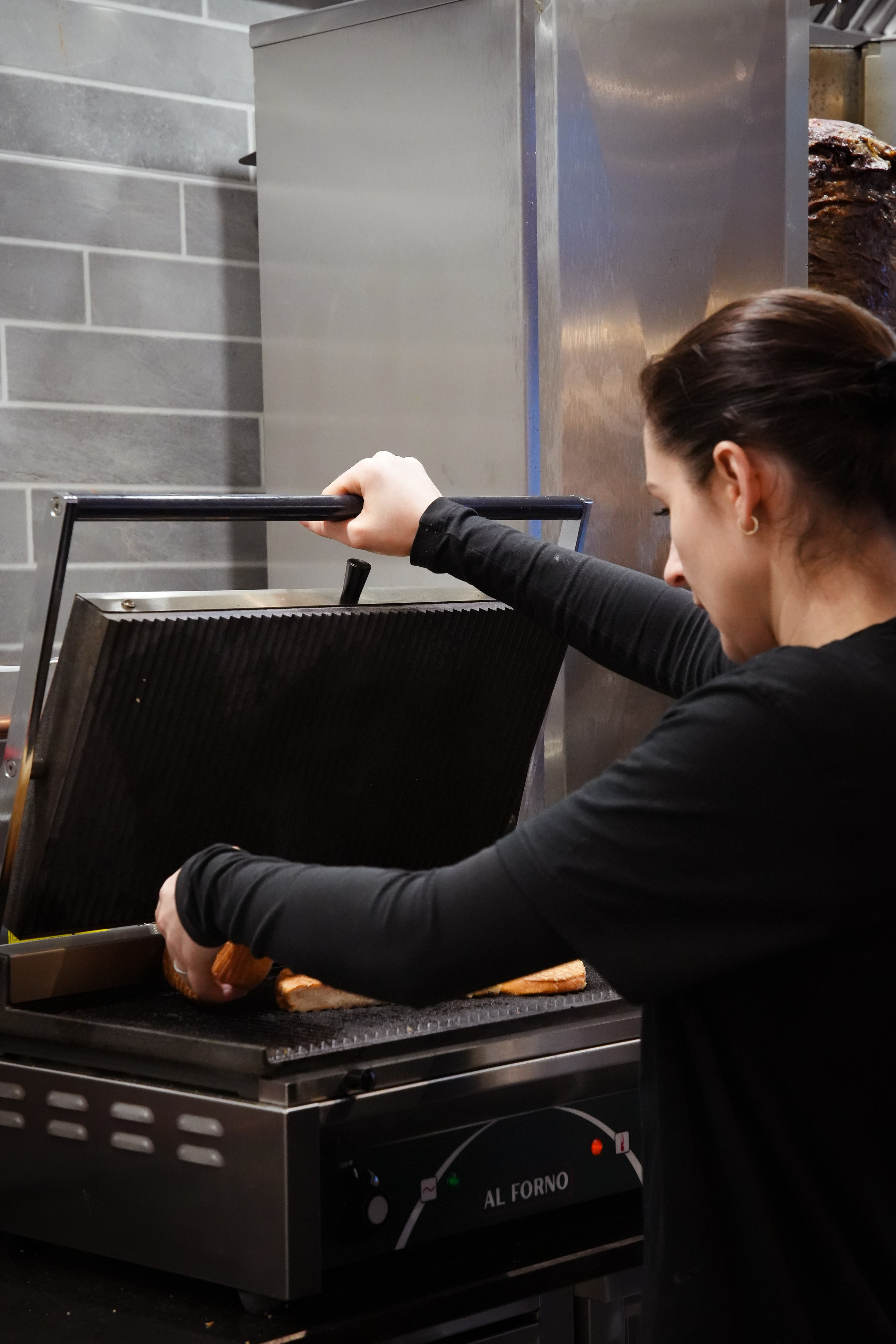 „Eröffnung-Dönerladen“. Fotografin Yuliia Turinina in Stuttgart