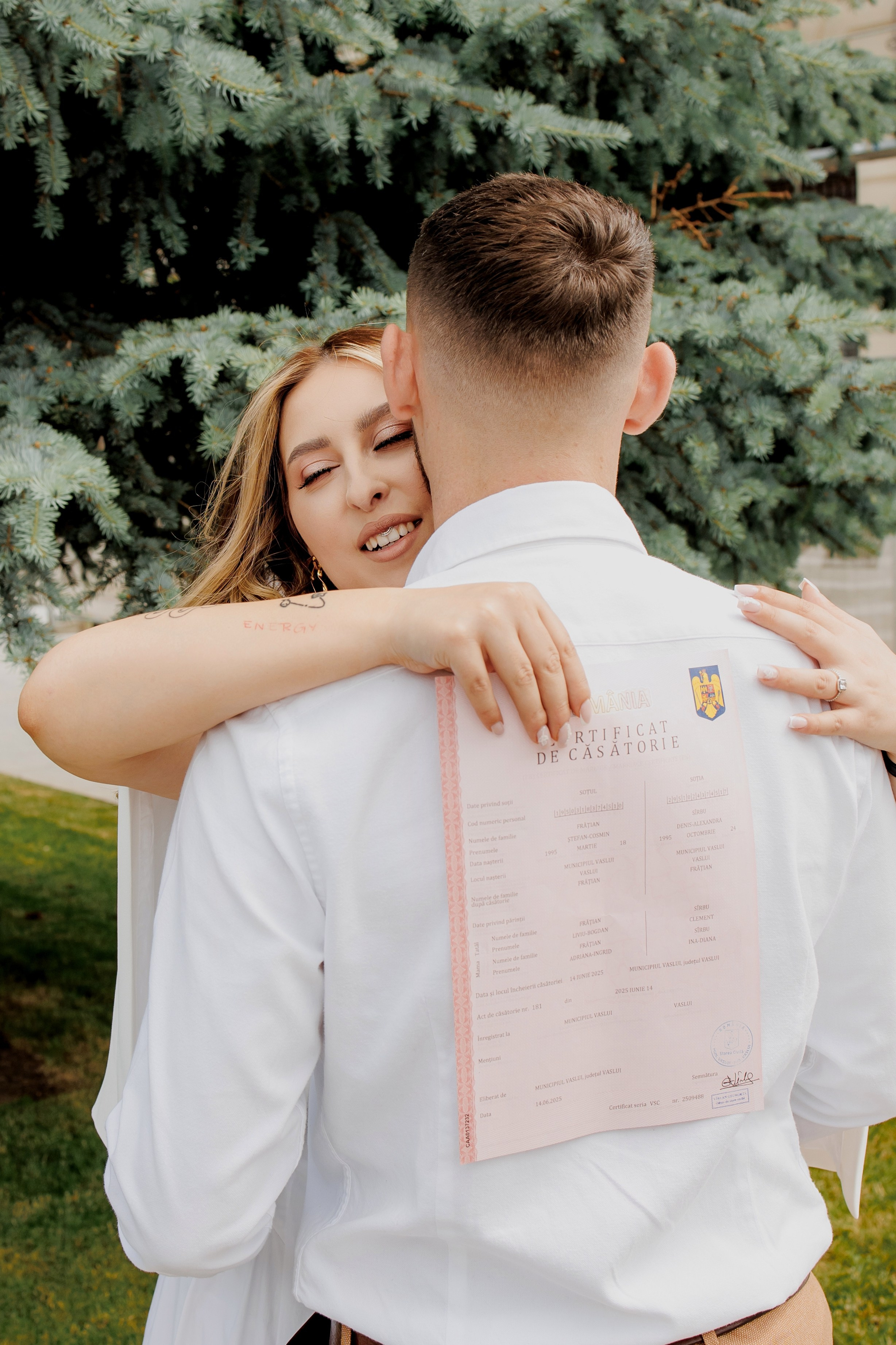 Alexandra & Stefan. Wedding Photographer, based in Iasi, Romania, but will travel all over the globe to make sure you look amazing in all your wedding photos