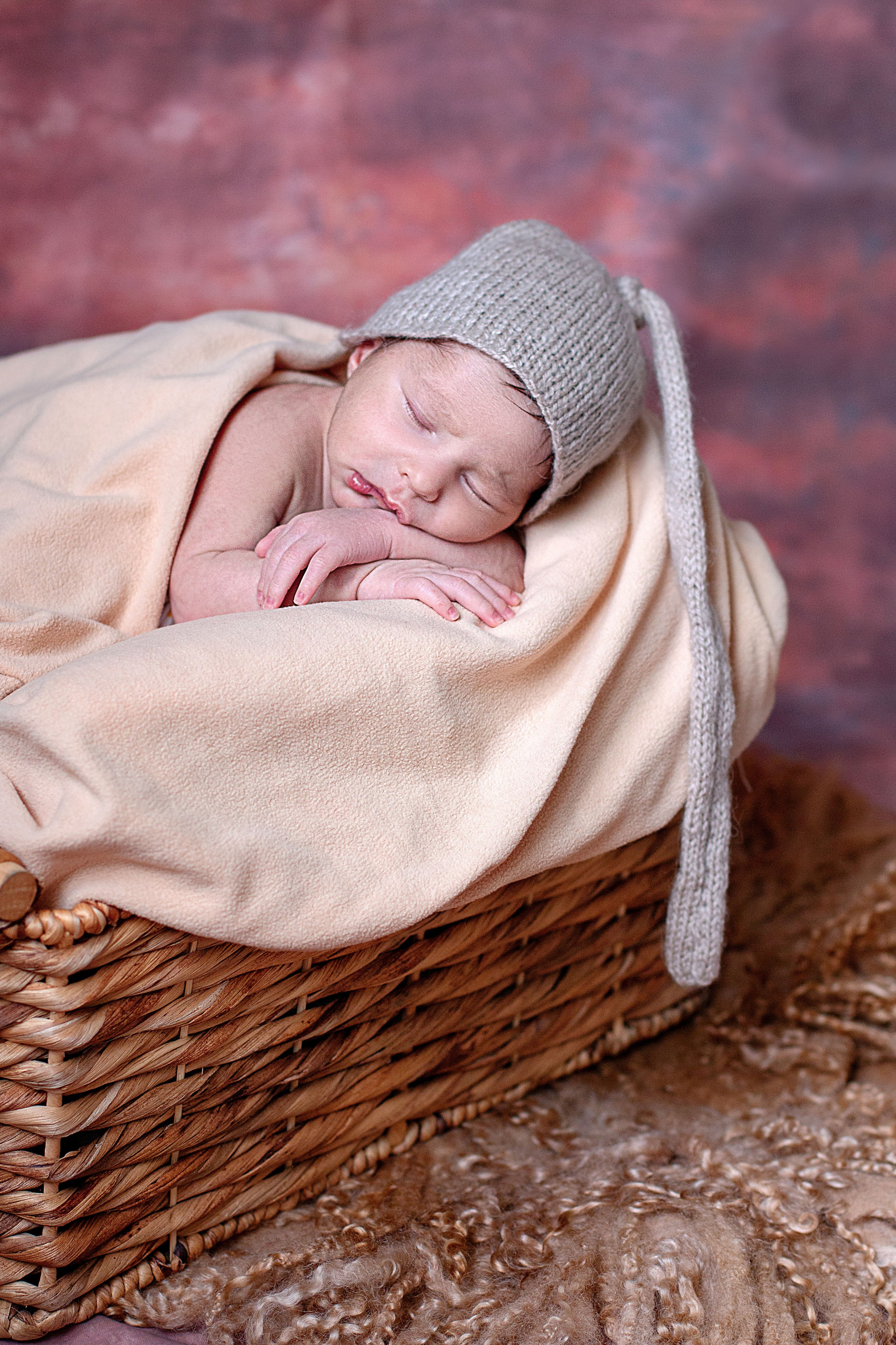 Newborn классическая. Детский и семейный фотограф в г. Бельцы