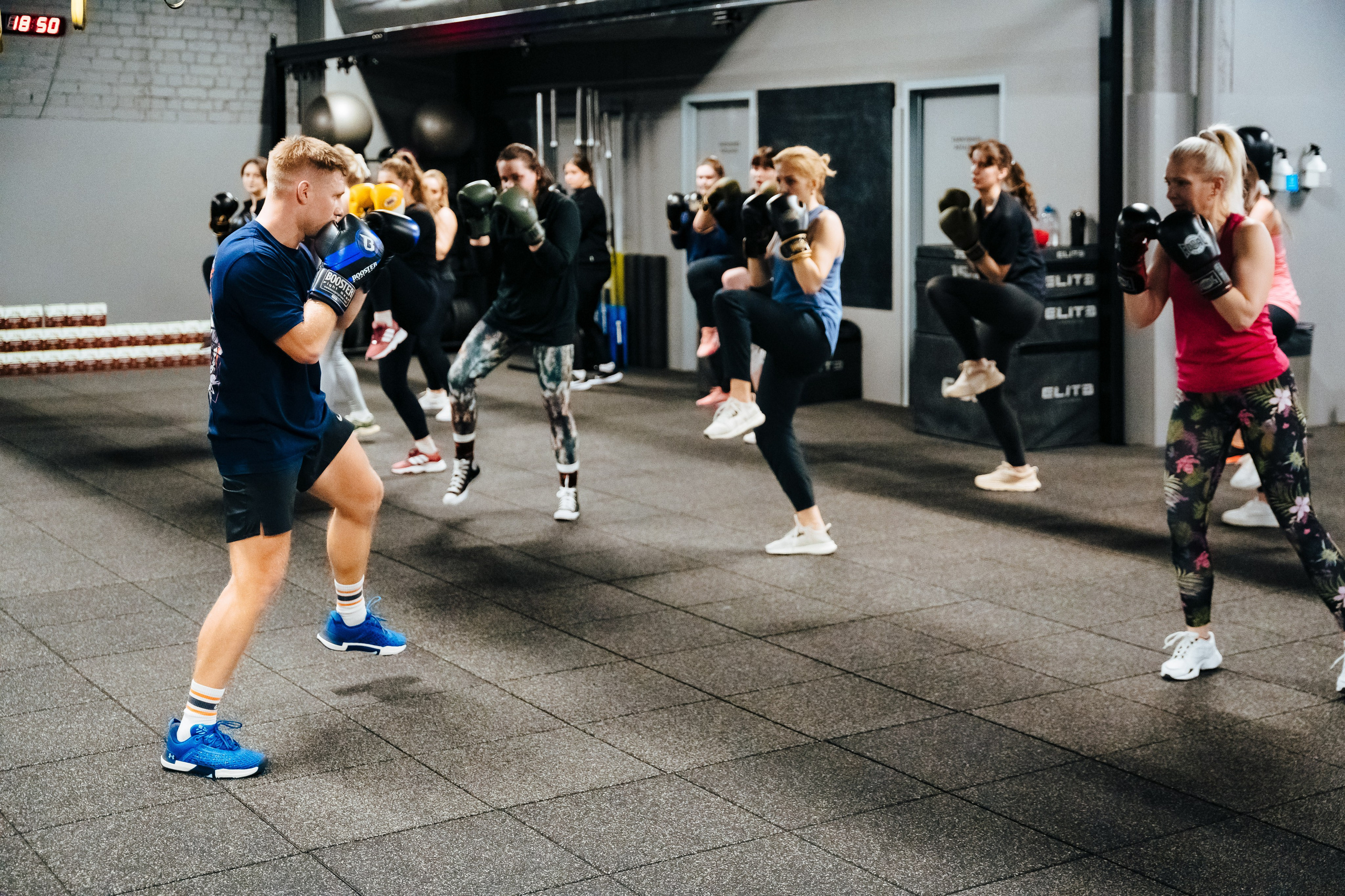 Gym+ Muay Thai. OnePIXEL