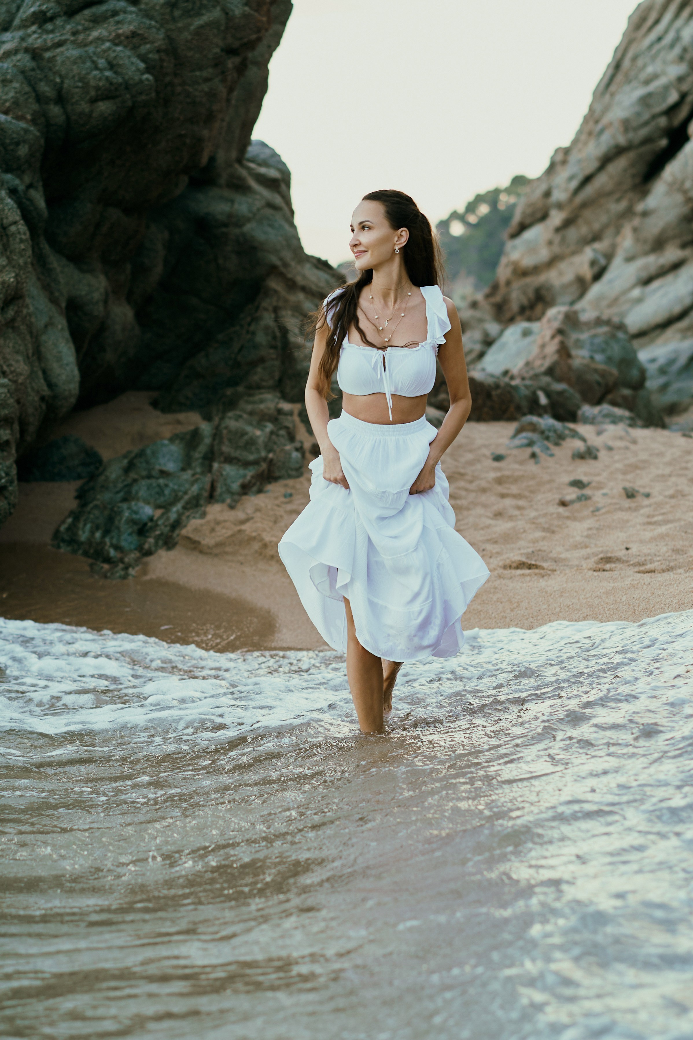 Мама с детьми на пляже. Fotógrafa en España Zhanna Zakharchenko