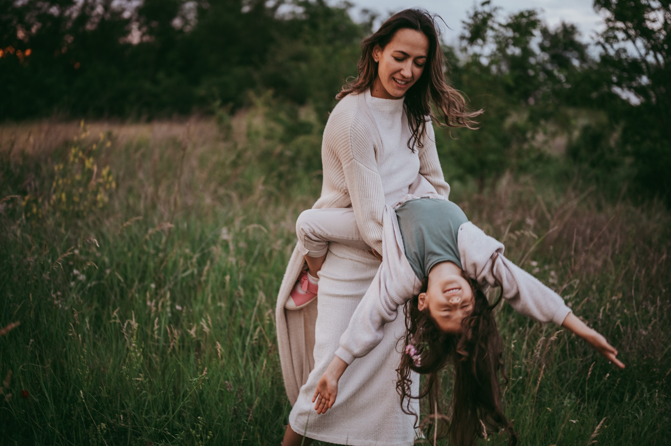 Bojana i Srna / mammy and me photosession. Deciji i porodicni fotograf u Beogradu Oksana Skendzic